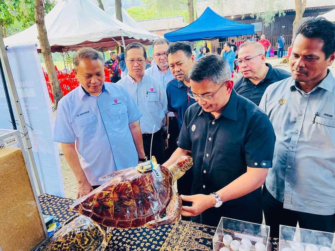 Terengganu Pasang 'Tracker' Kesan Pergerakan Penyu