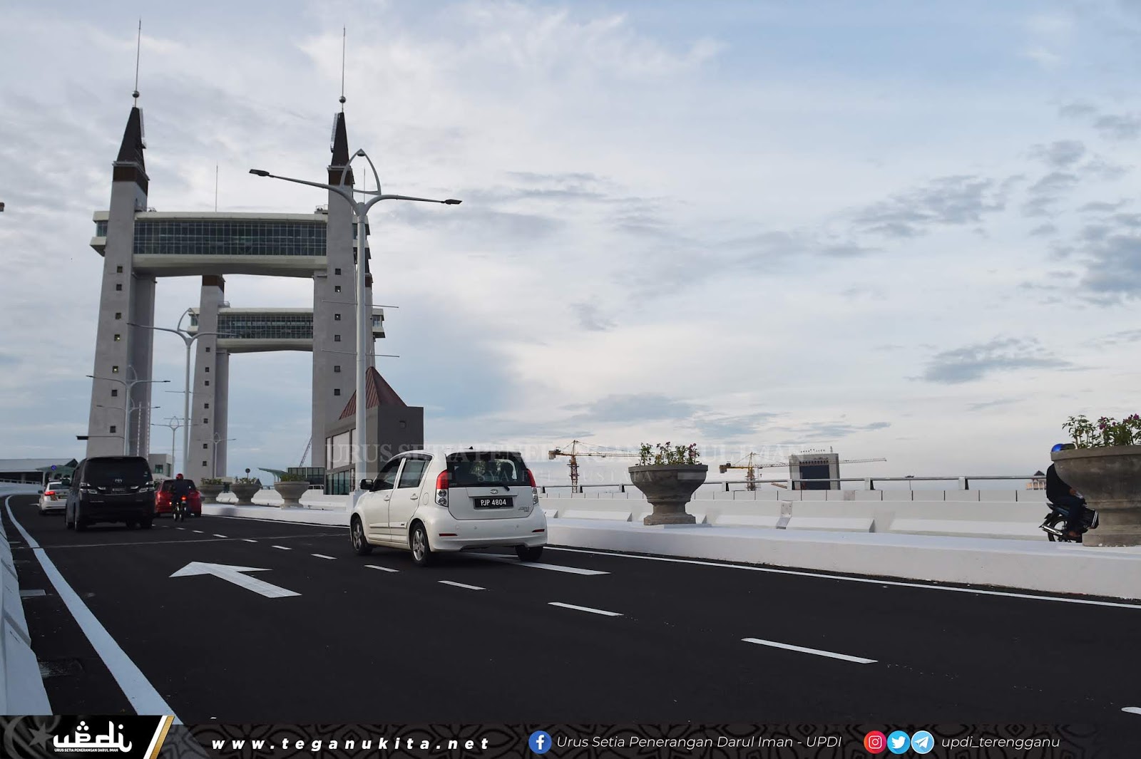 Cipta Kenangan di Jambatan Angkat