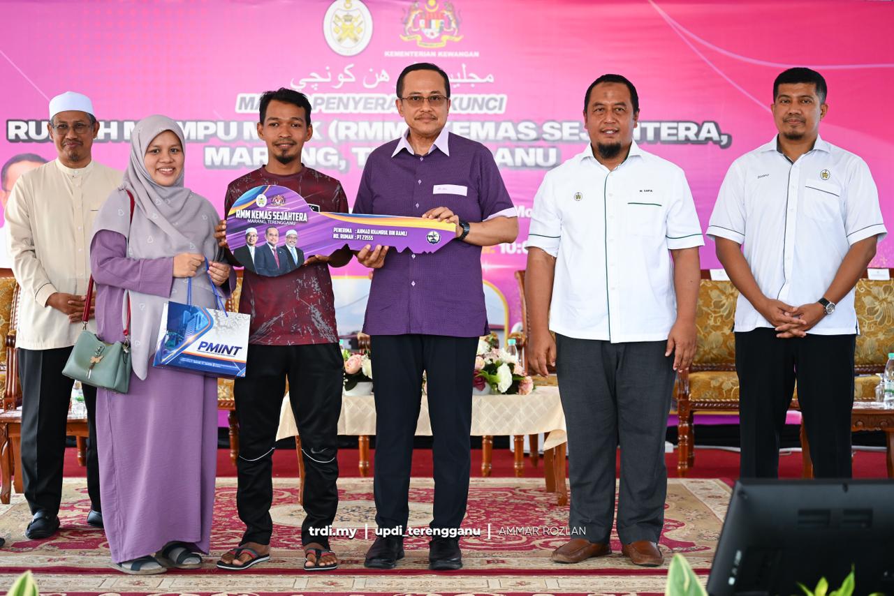 Rezeki Bayi, Bapa Terima Rumah