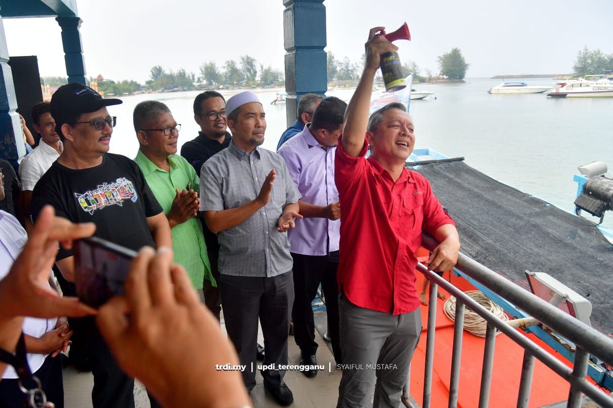 Candat Sotong : 500 Bot Turun ke Laut Setiap Hari