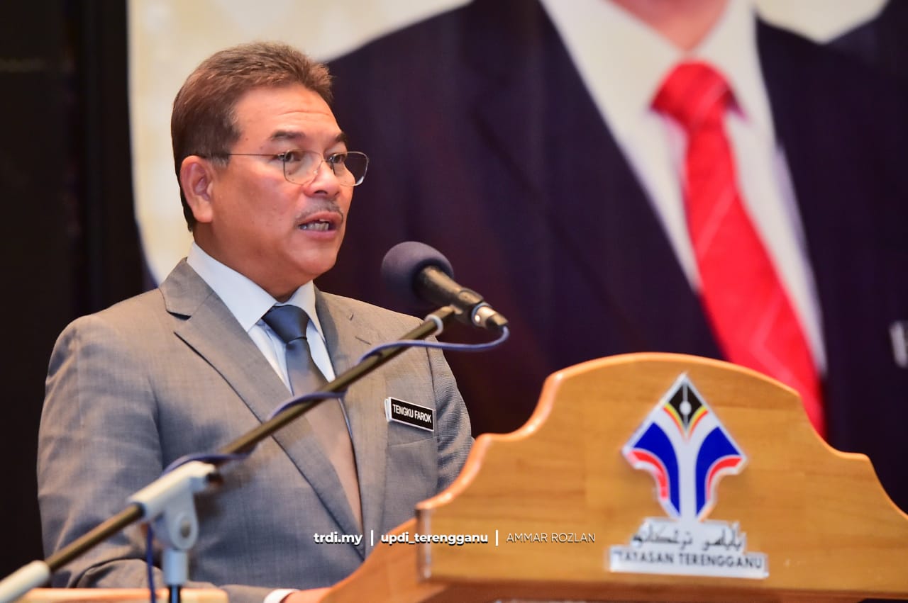 Beri Perkhidmatan Dengan Penuh Profesional dan Berintegriti