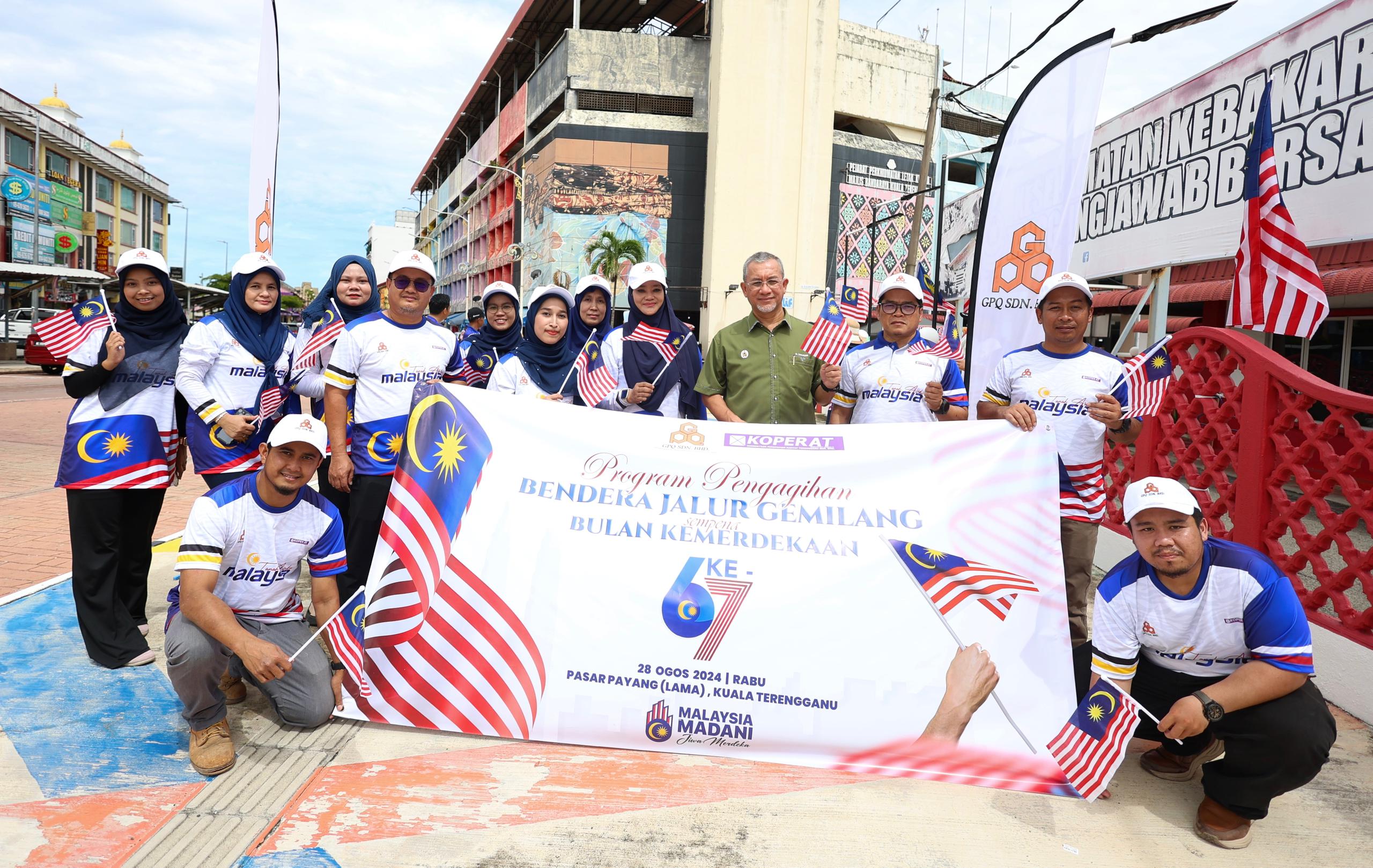 GPQ, KOPERAT Agih Jalur Gemilang Semarak Kemerdekaan