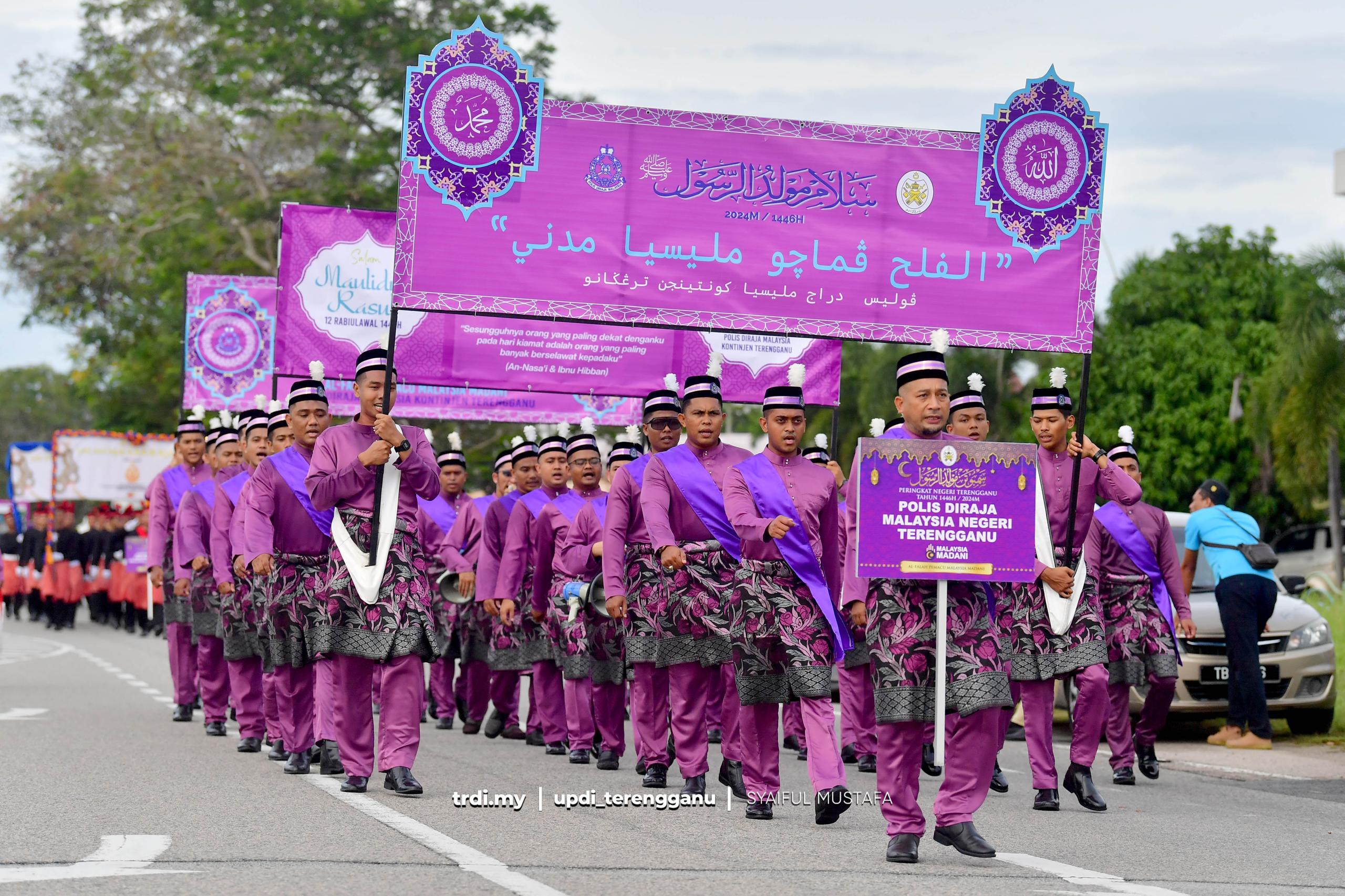 1,888 Sertai Perarakan Maulidur Rasul di Terengganu