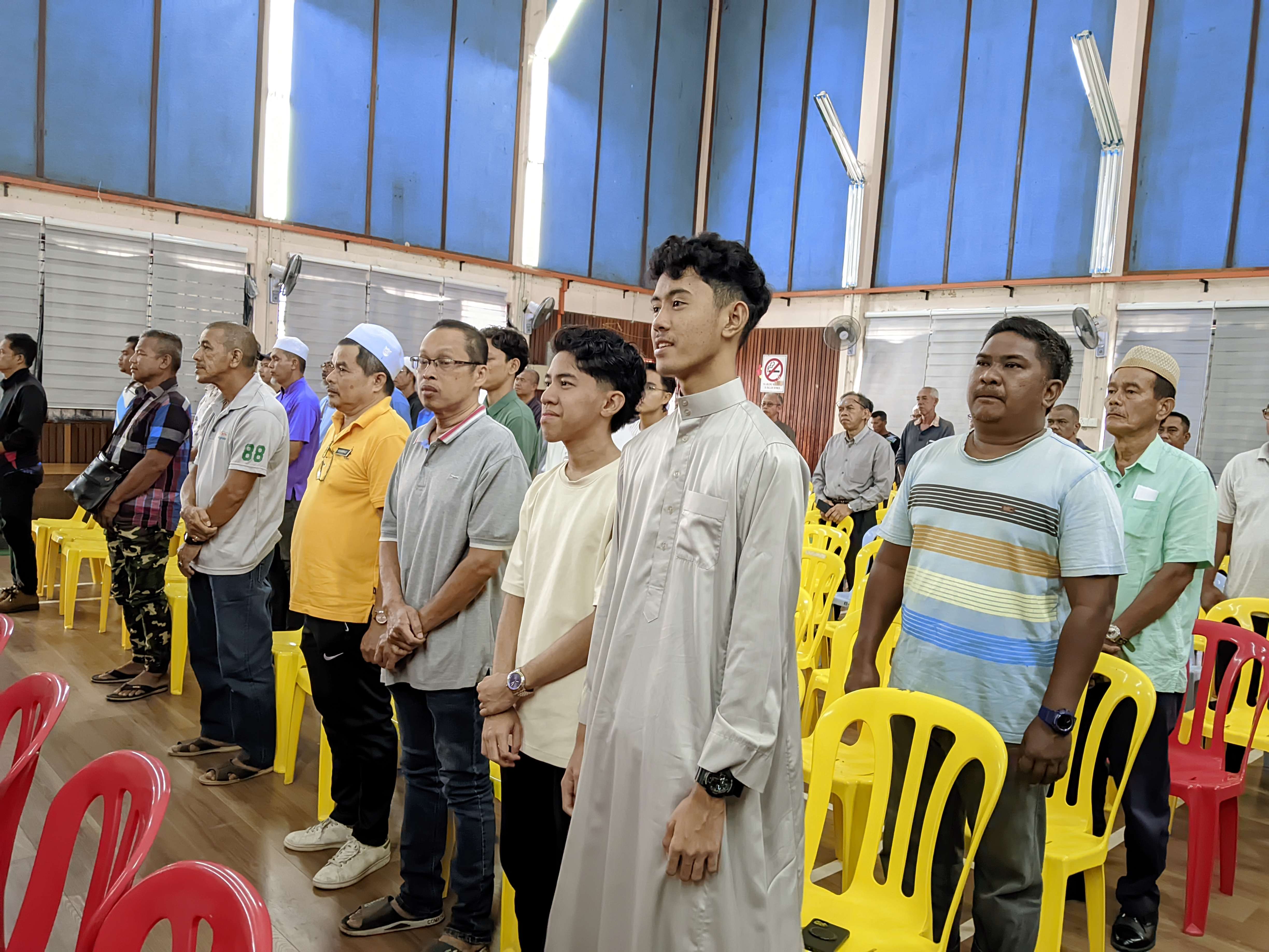 225 Pelajar Terima Sumbangan Ke IPT