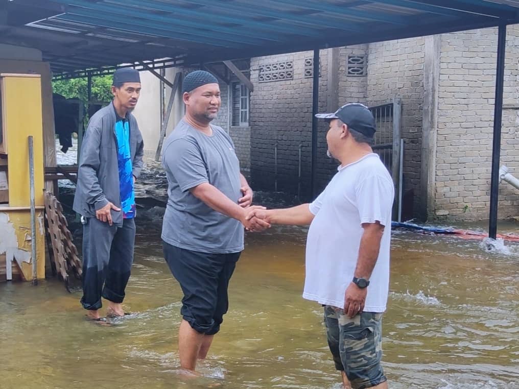 PPS DUN Manir Dibuka, 200 Keluarga Terlibat Banjir Dipindahkan