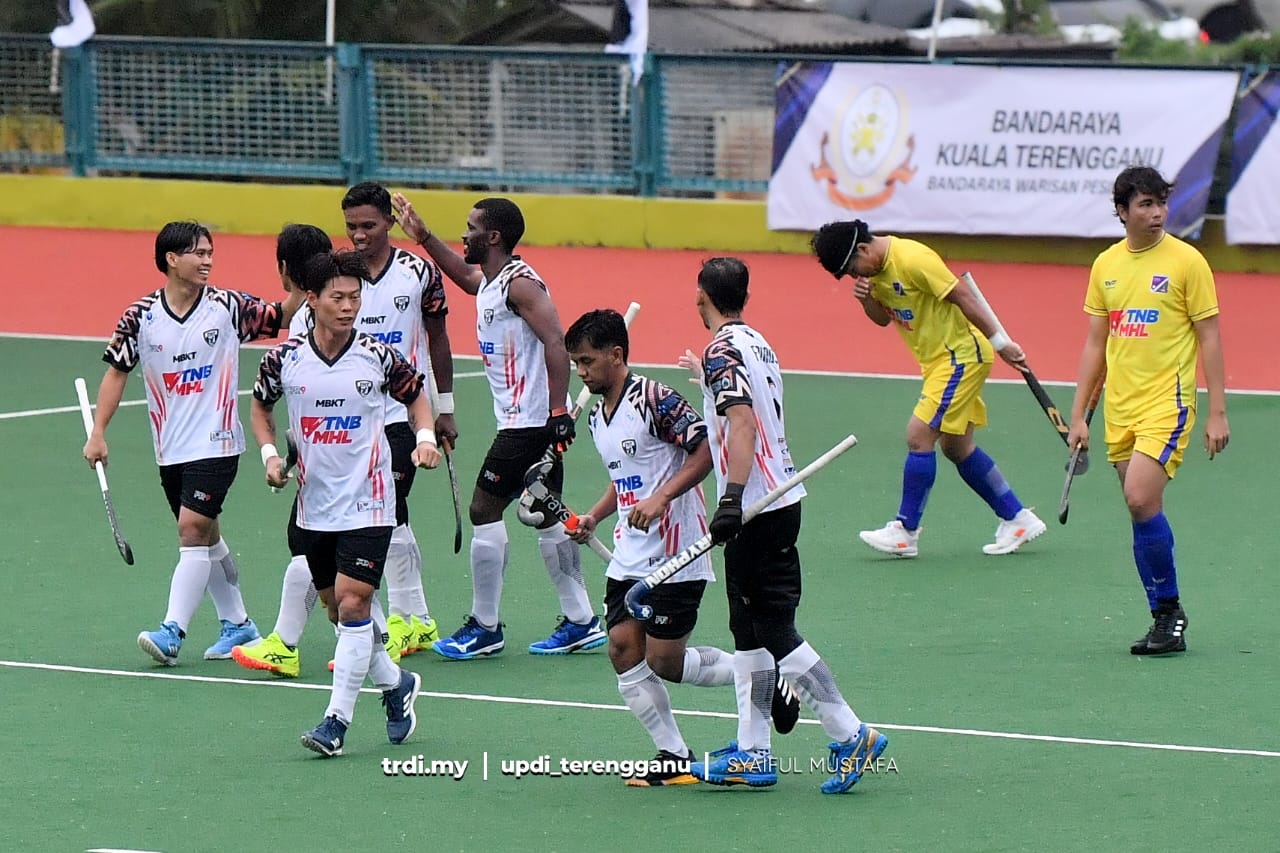 THT Teruskan Rentak Kemenangan, Benam UITM 3-1