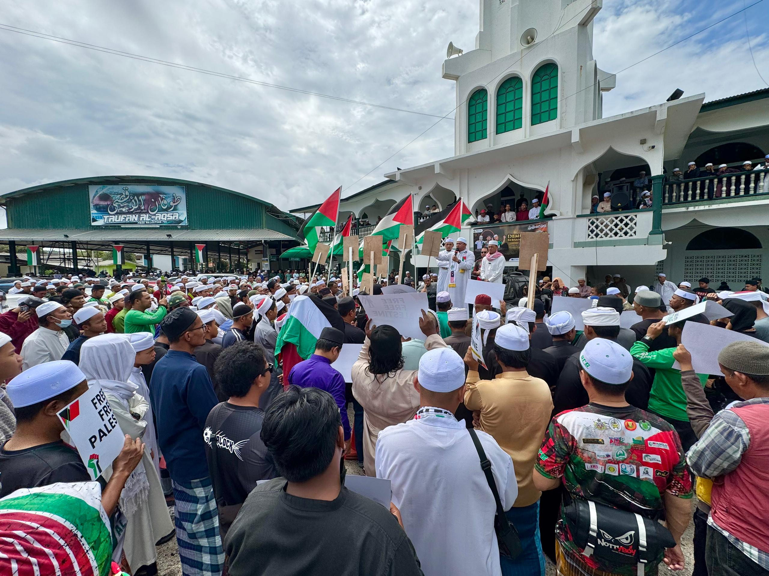 Rakyat Terengganu Kecam Keceluparan Trump