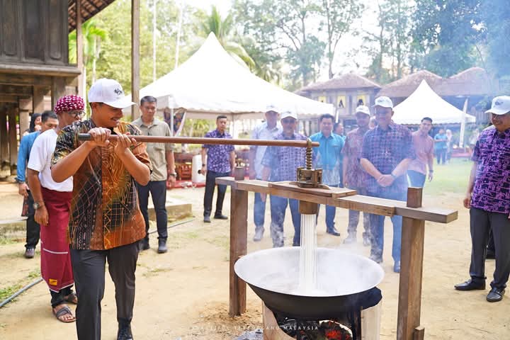 Raja Muda Terengganu Lawat Kampung Budaya