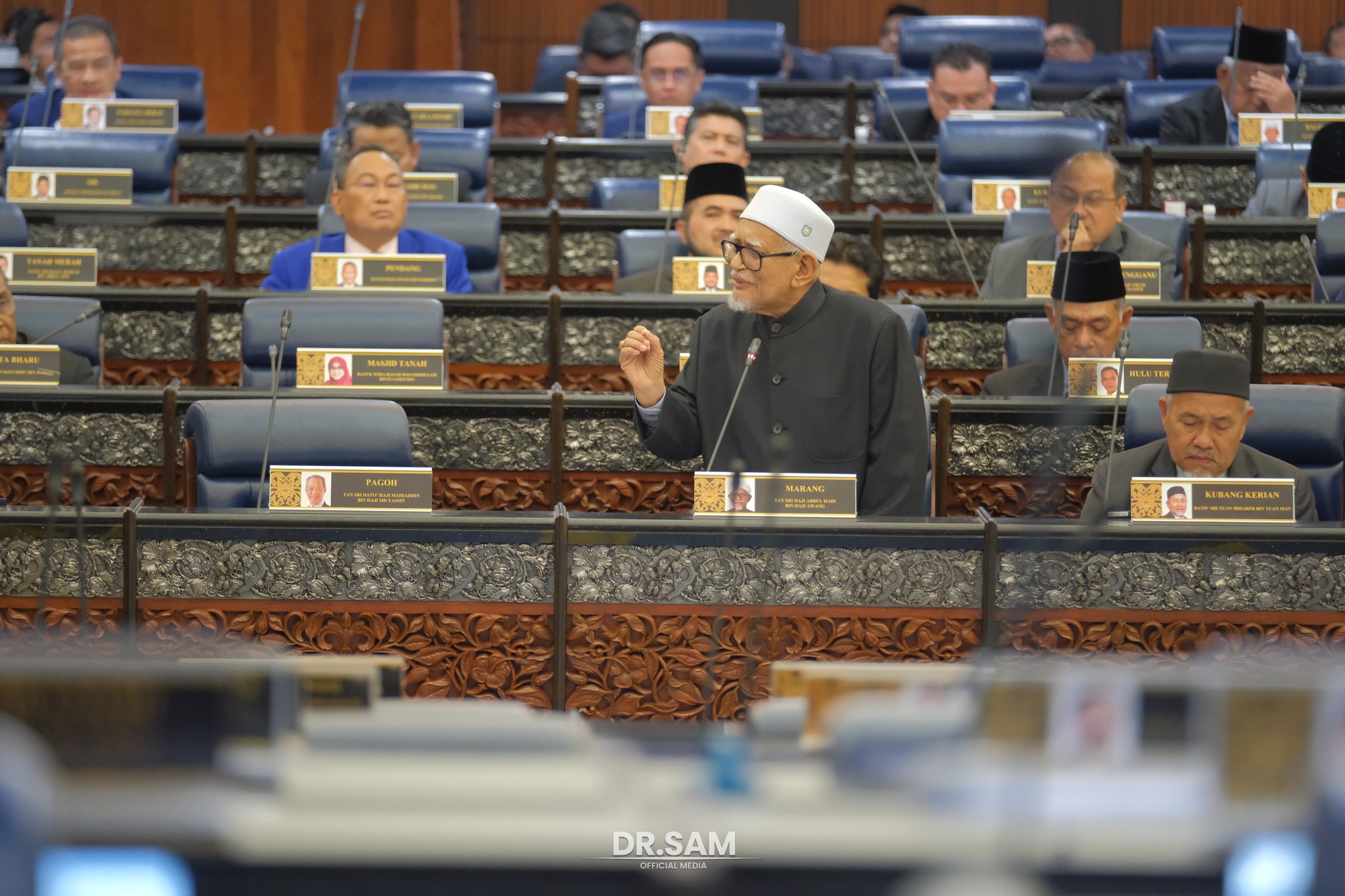 Abdul Hadi Gesa Martabat Bahasa Melayu