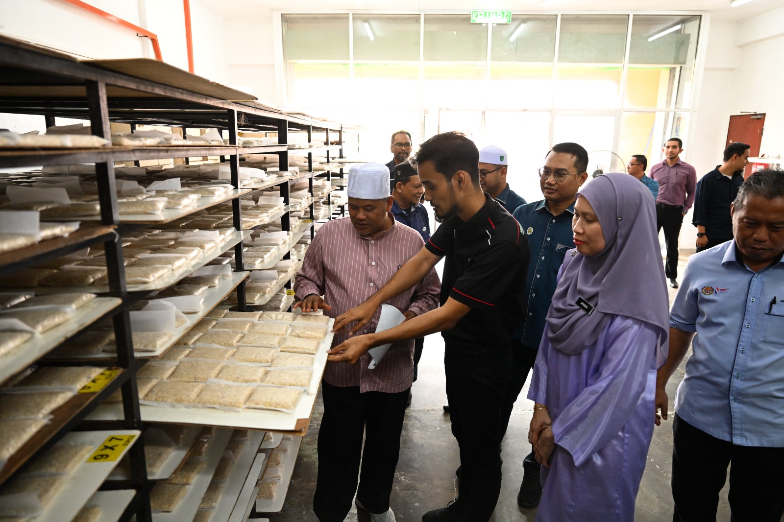 Majlis Pembangunan Usahawan, Peniaga Kecil Ditubuh di Setiap Daerah