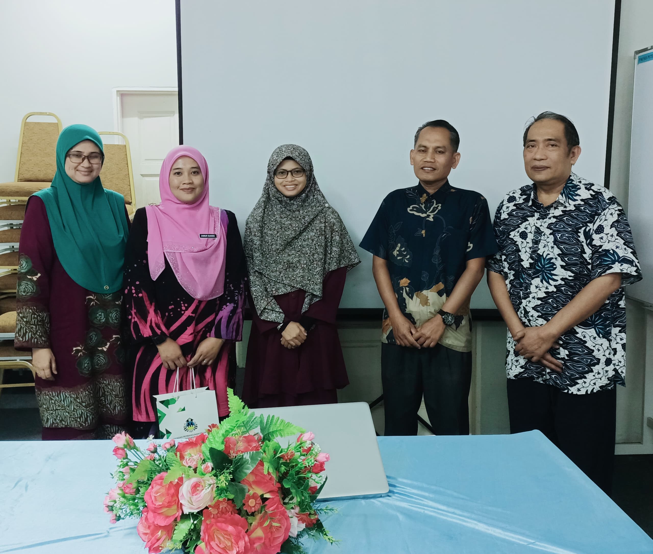 YPKT Bantu Tingkat Taraf Hidup Keluarga Kurang Berkemampuan