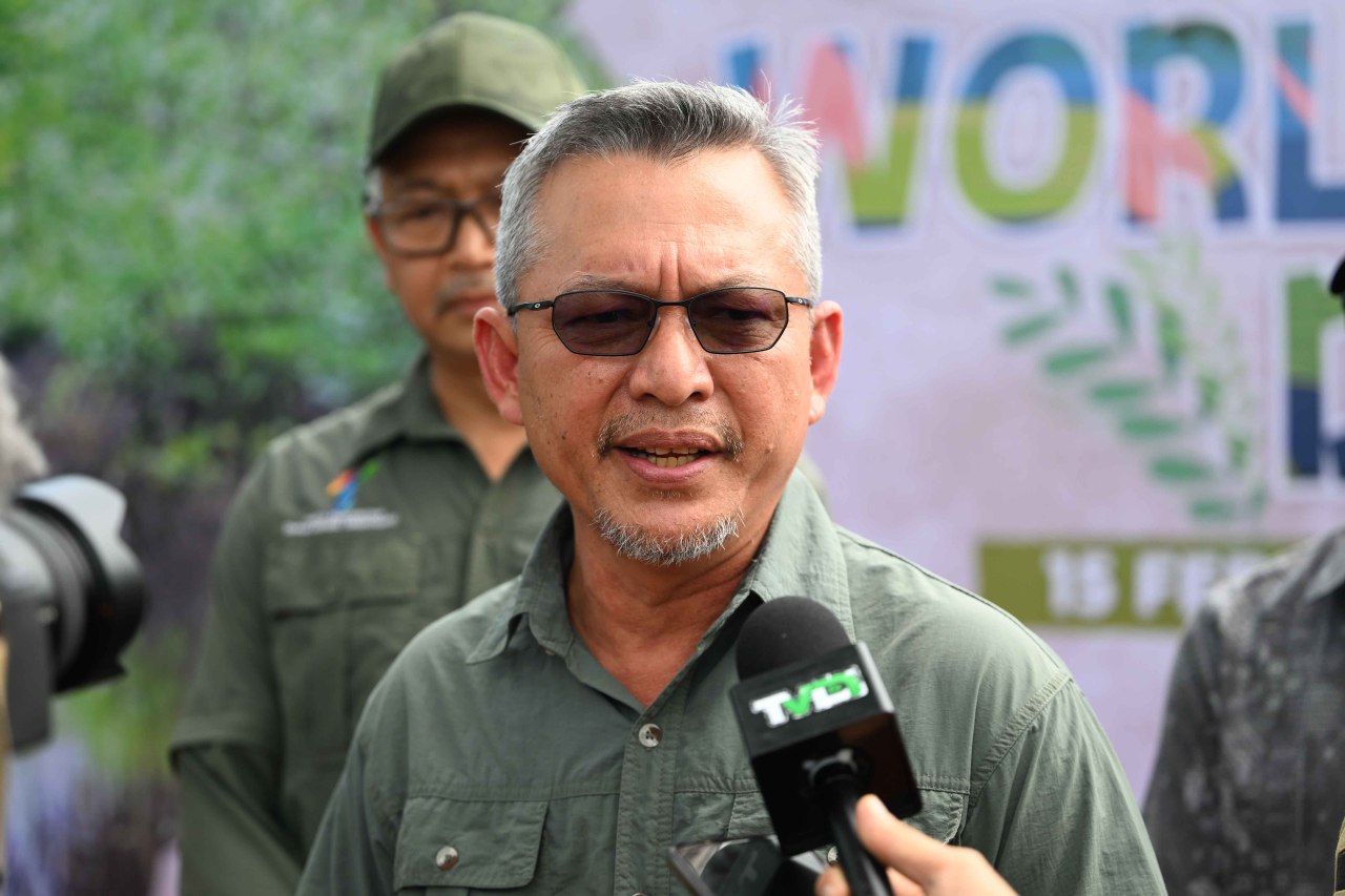 'Pulau Petang Tak Pernah Siap, Dah Lama Terbengkalai'