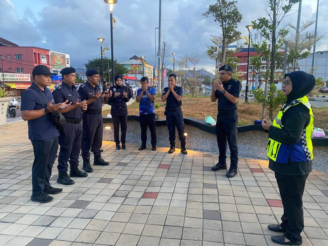 'Turun Padang' Bina Imej Prihatin PDRM