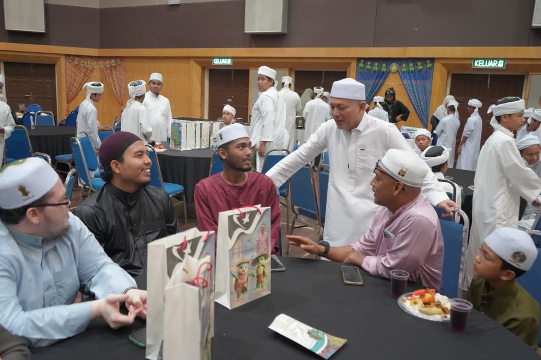 ADUN Rai 300 Pelajar Tahfiz Berbuka Puasa