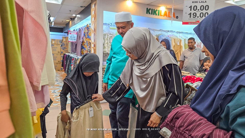 180 Asnaf Hulu Besut Gembira Terima Pakaian Raya