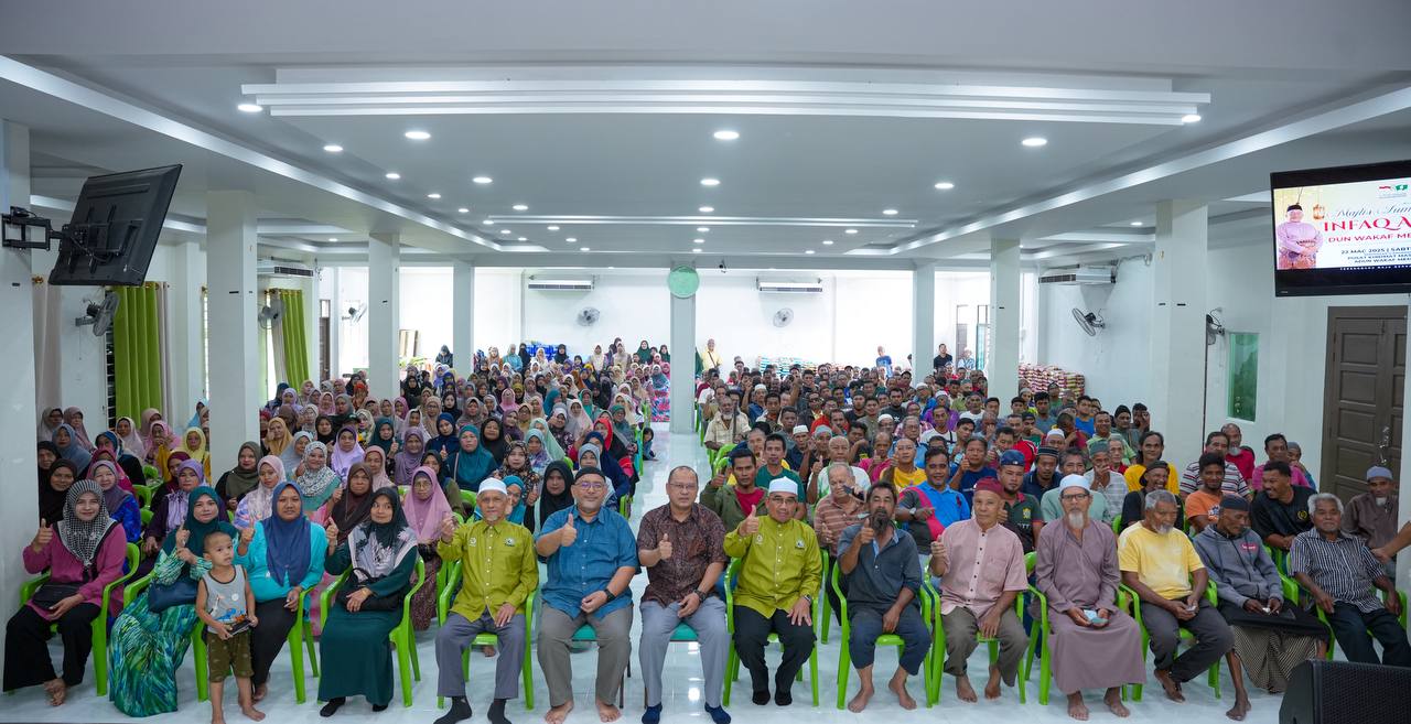 500 Asnaf DUN Wakaf Mempelam Terima Sumbangan Zakat Menjelang Aidilfitri