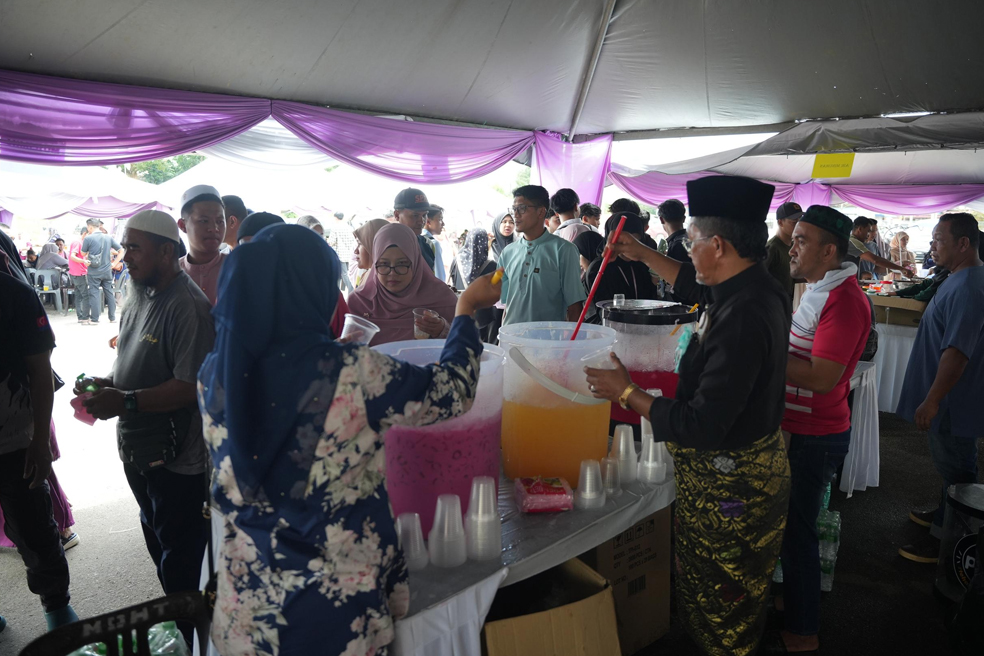 Lebih 5,000 Hadiri Rumah Terbuka Aidilfitri ADUN Ajil