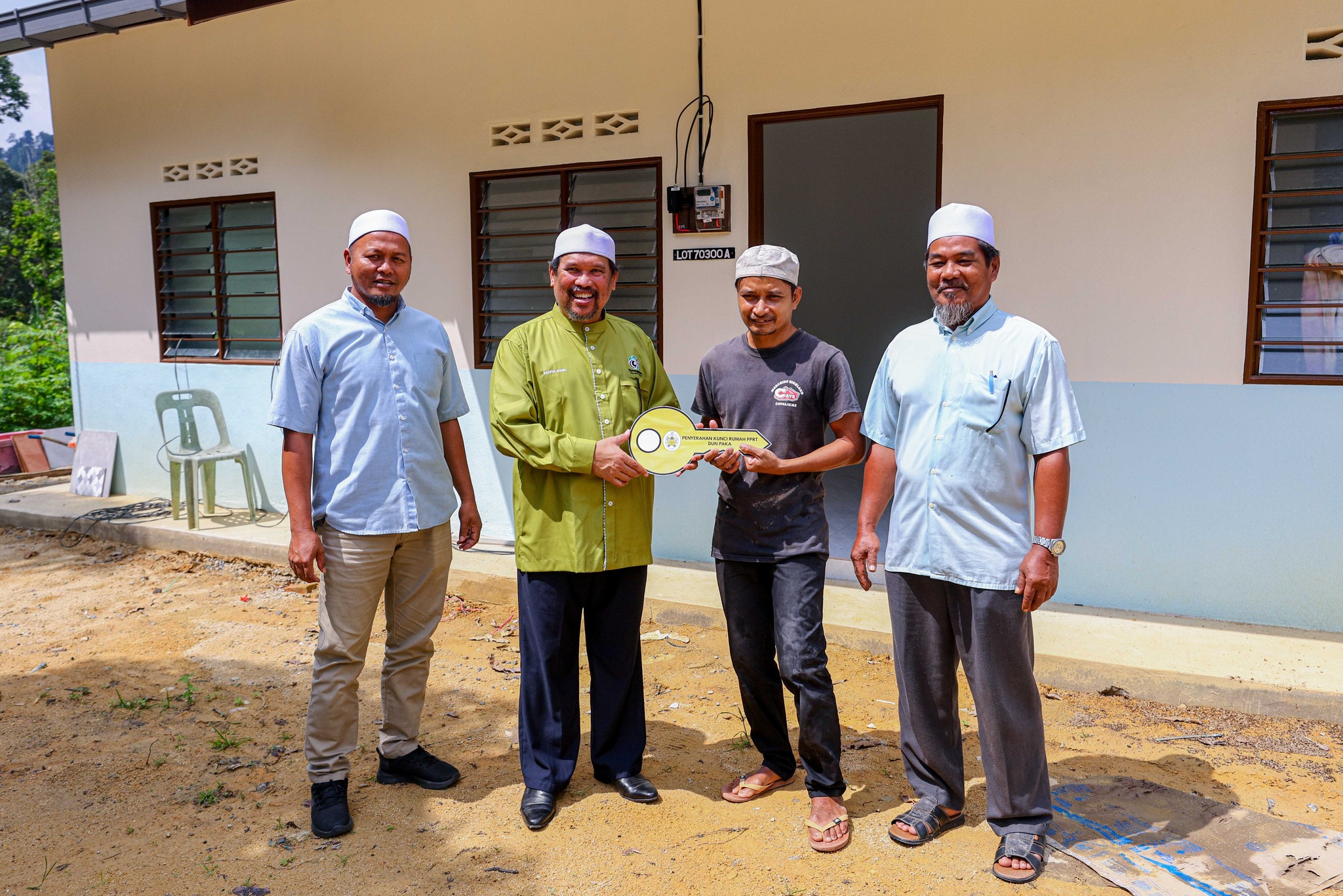 Dua Keluarga Mangsa Kebakaran Terima Kunci Rumah Baharu