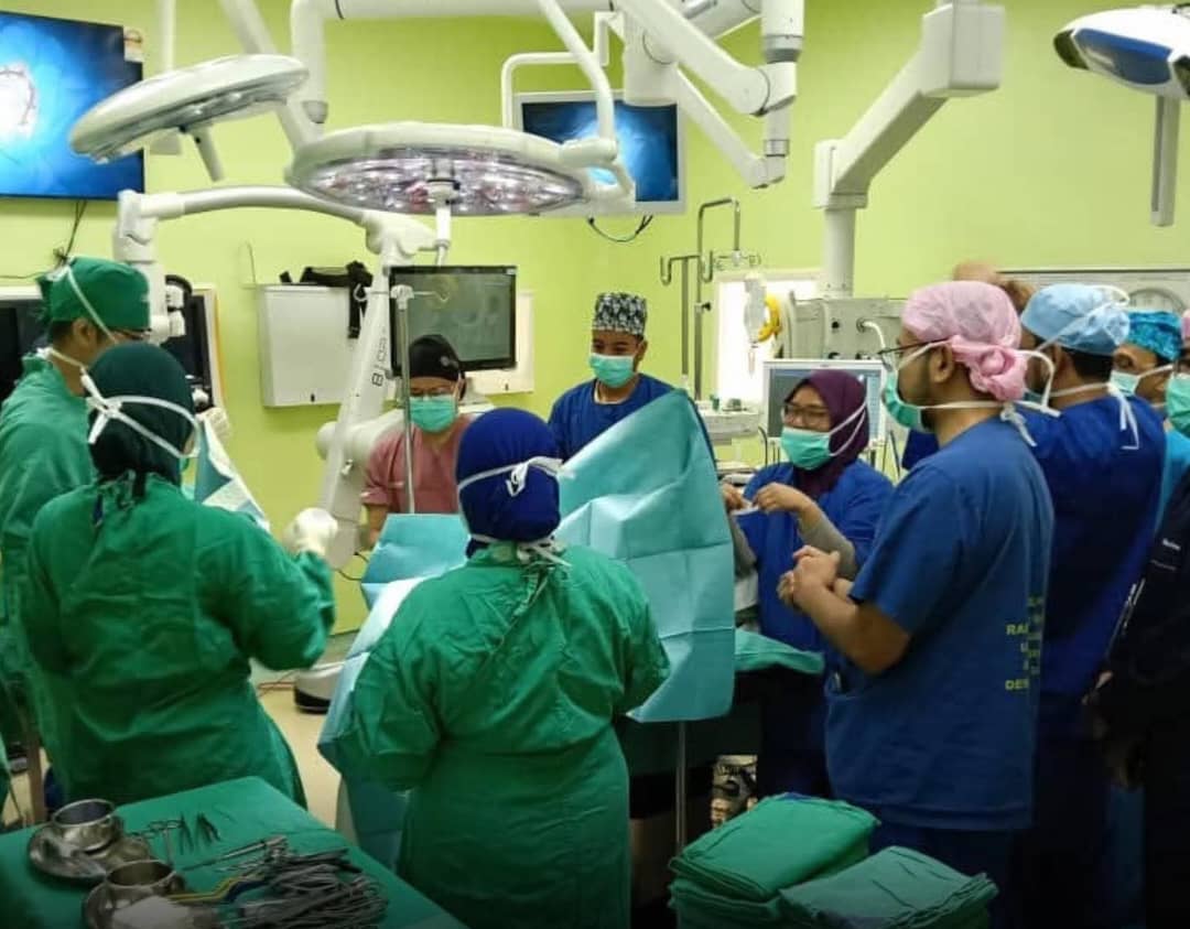 HSNZ Lakar Sejarah, Laksana Pembedahan Tumor Otak Pertama Secara Sedar