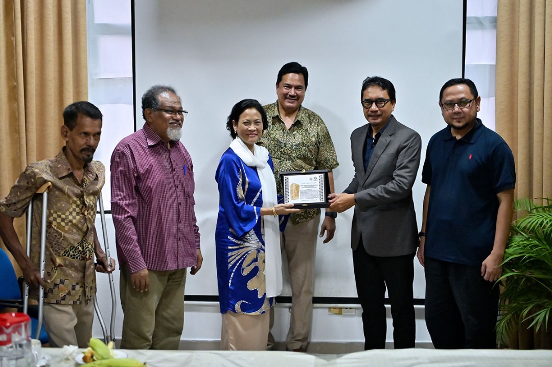 Dr. Khalil Kunjungi Komuniti Melayu di Sri Lanka