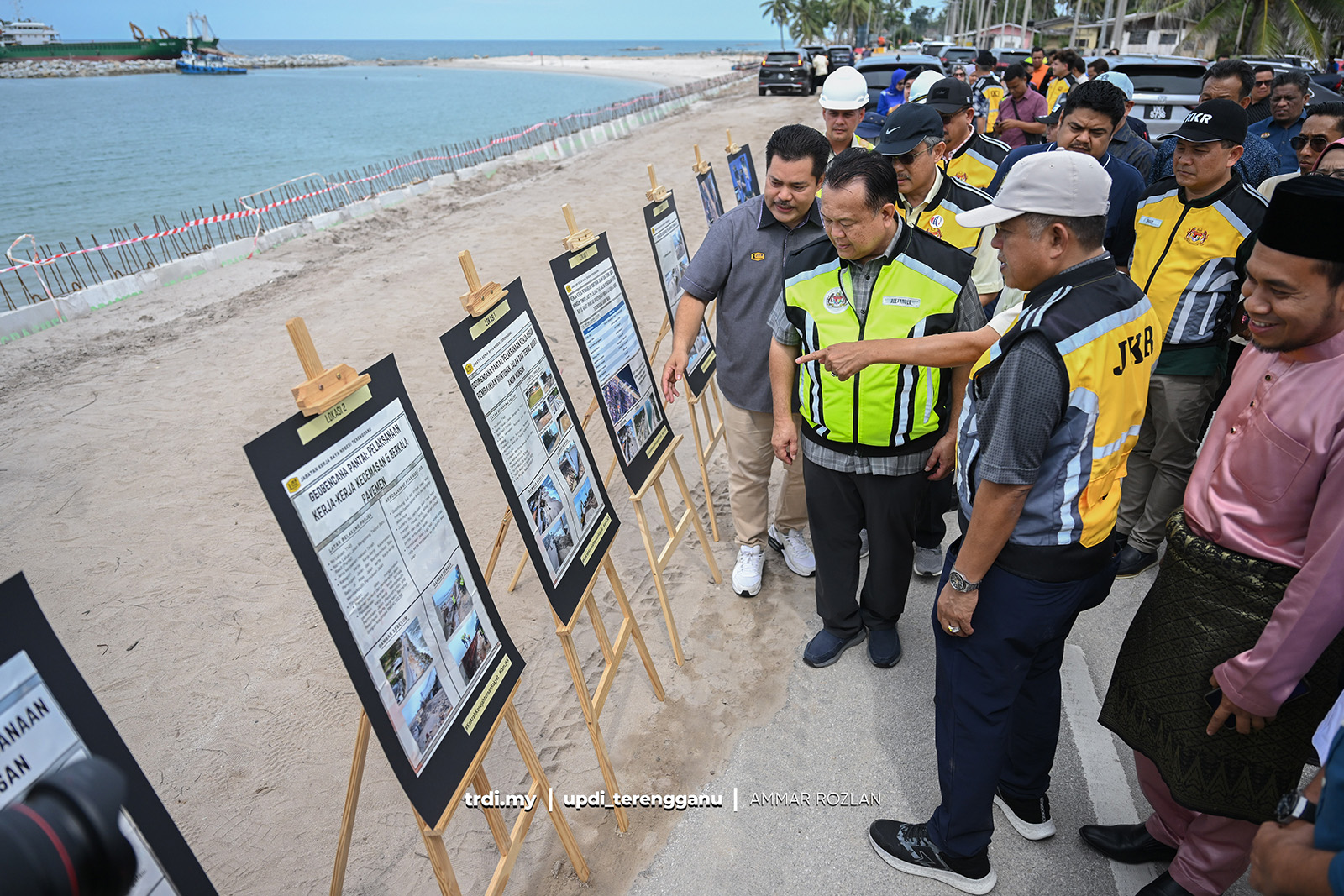 Baik Pulih Jalan Runtuh di Batu Rakit Dijangka Siap Oktober
