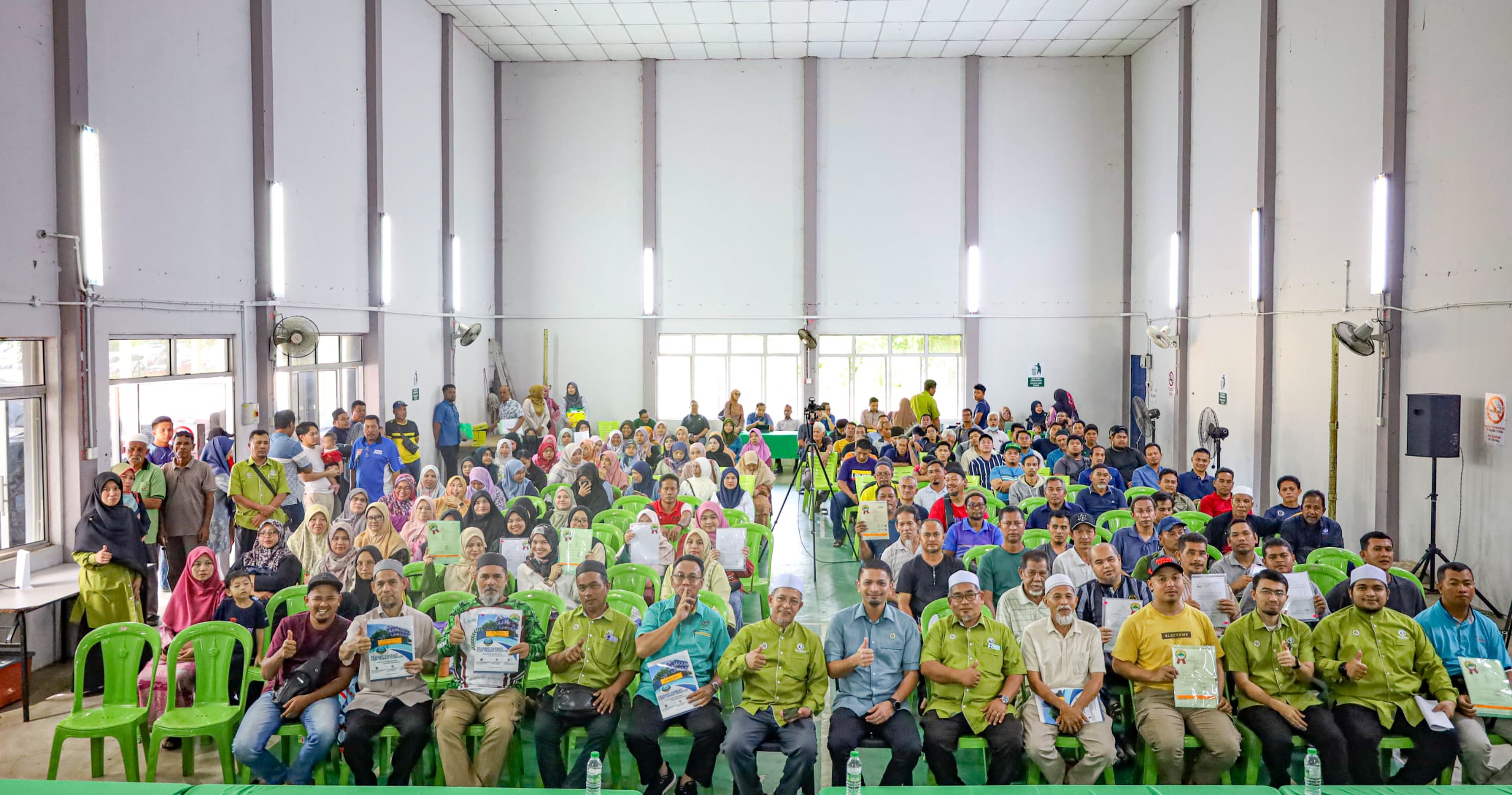 380 Penduduk Bukit Besi Terima Geran Tanah, Borang 5A