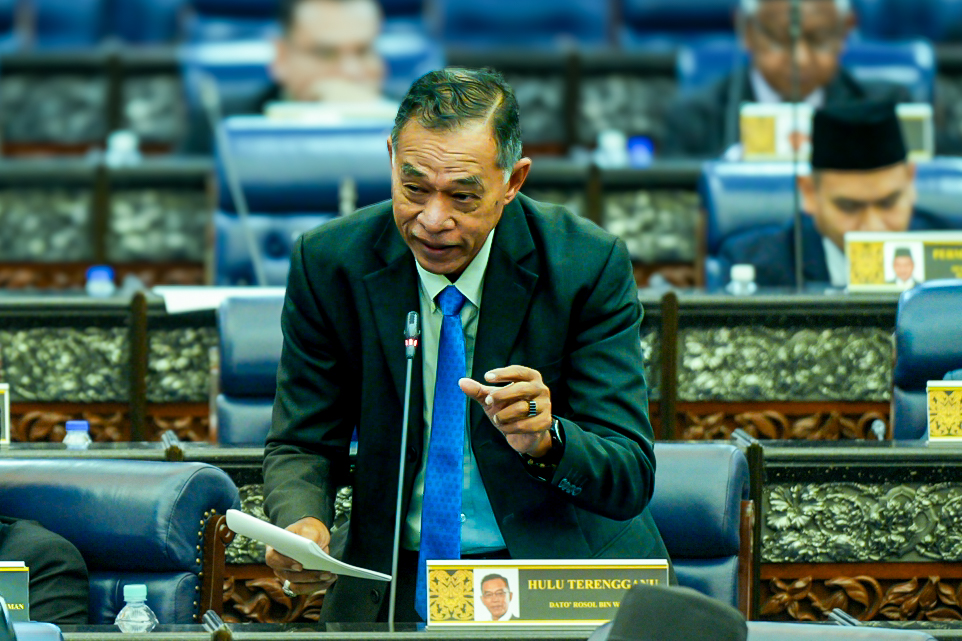 Rosol Gesa Kerajaan Kaji Semula Mekanisme Harga Automatik Bahan Api