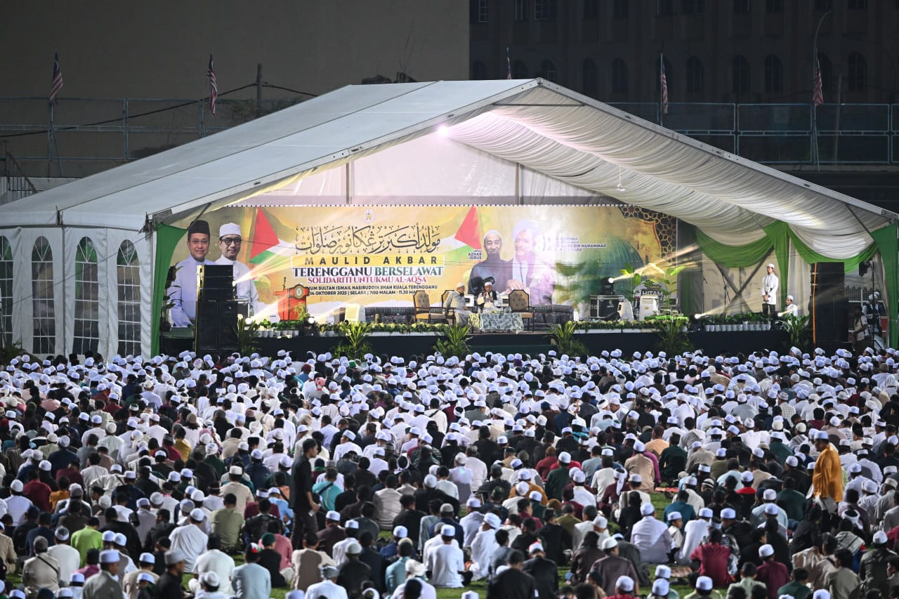 Lautan Manusia Hadiri Maulid Akbar, Teguh Bersolidariti Untuk Al-Aqsa