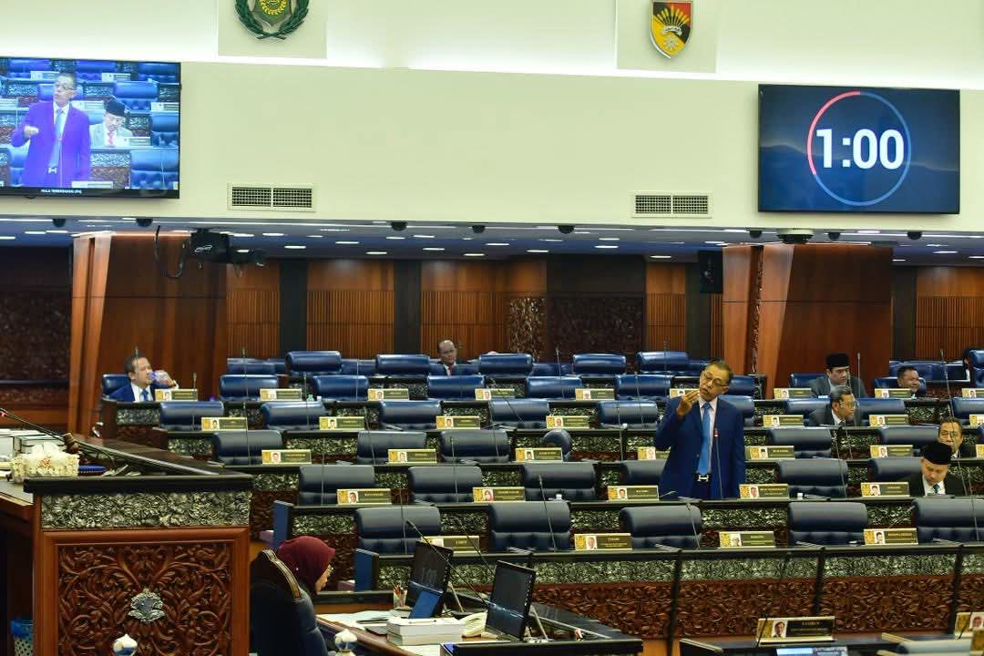 Rosol Persoal Tindakan MCMC, Desak Anwar Mohon Maaf Isu Subsidi Minyak