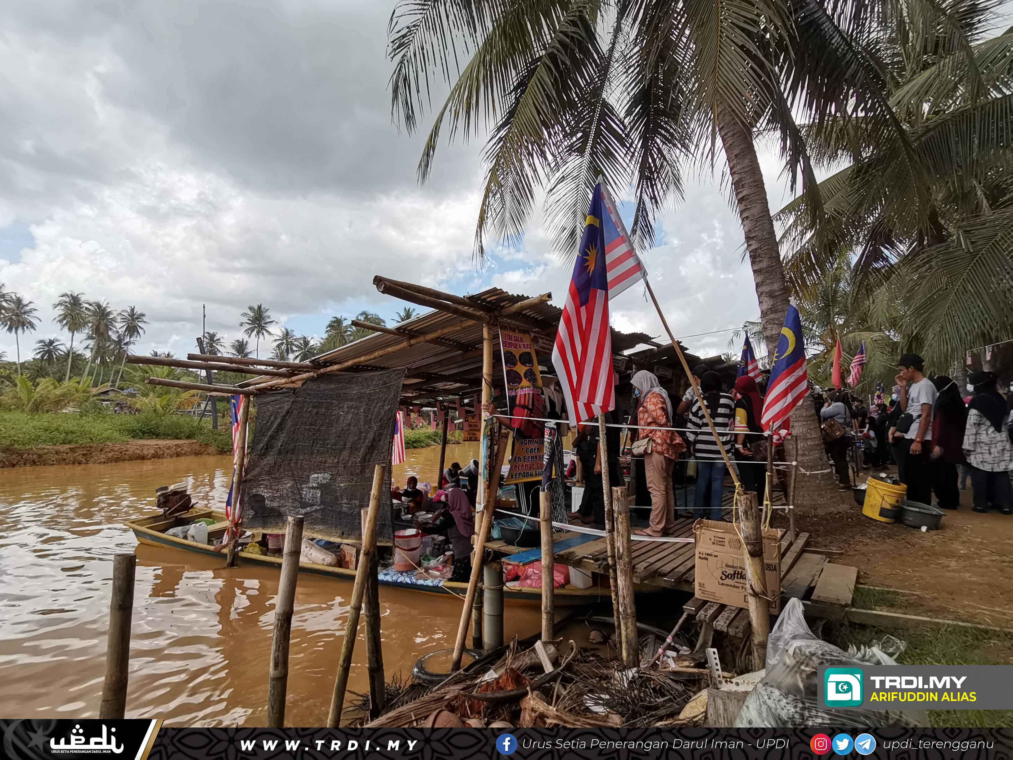 Pasar Terapung Drawbridge Adaptasi Konsep Pulau Suri