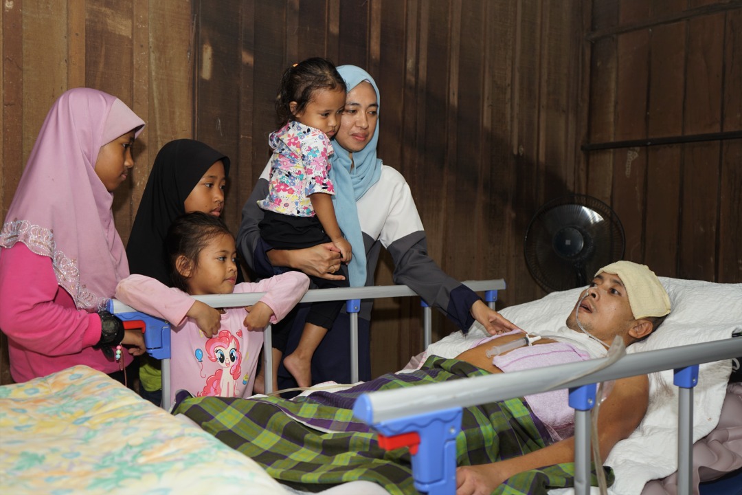 Sumbangan Katil Khas legakan Tun Faridah