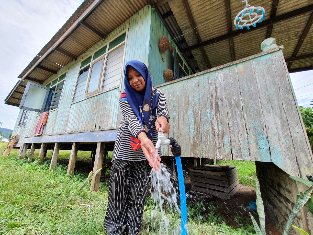 15 Tahun Menunggu, Akhirnya Dapat Bekalan Air Bersih