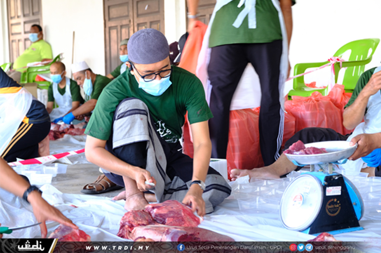DUN Batu Buruk Agih 2,000 Kilogram Daging Korban
