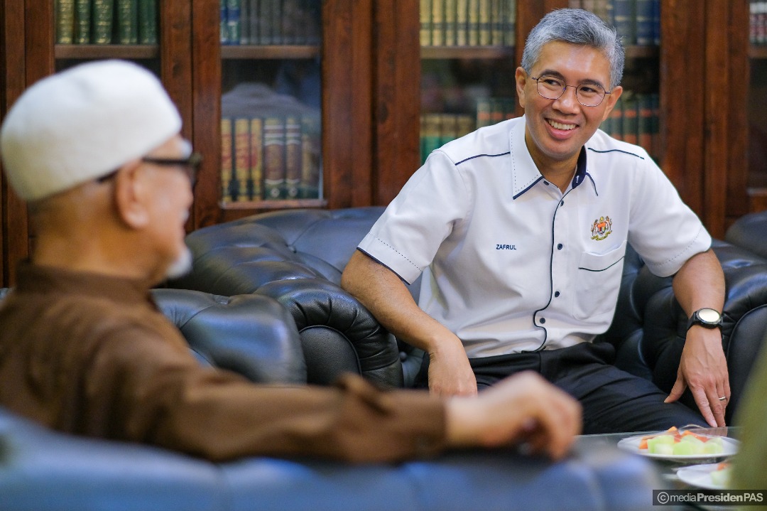 Abdul Hadi Terima Kunjungan Menteri Kewangan