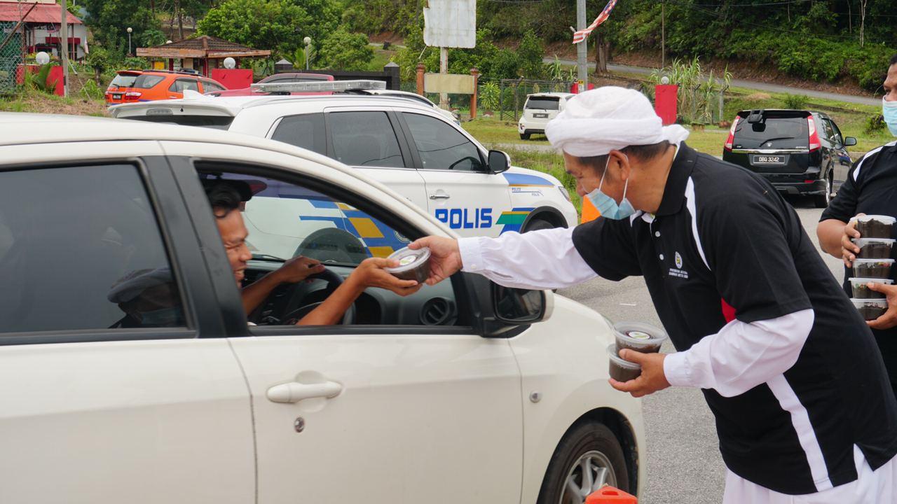 18 Kawah Bubur Asyura Dipertandingkan, Rebut Gelaran Juara
