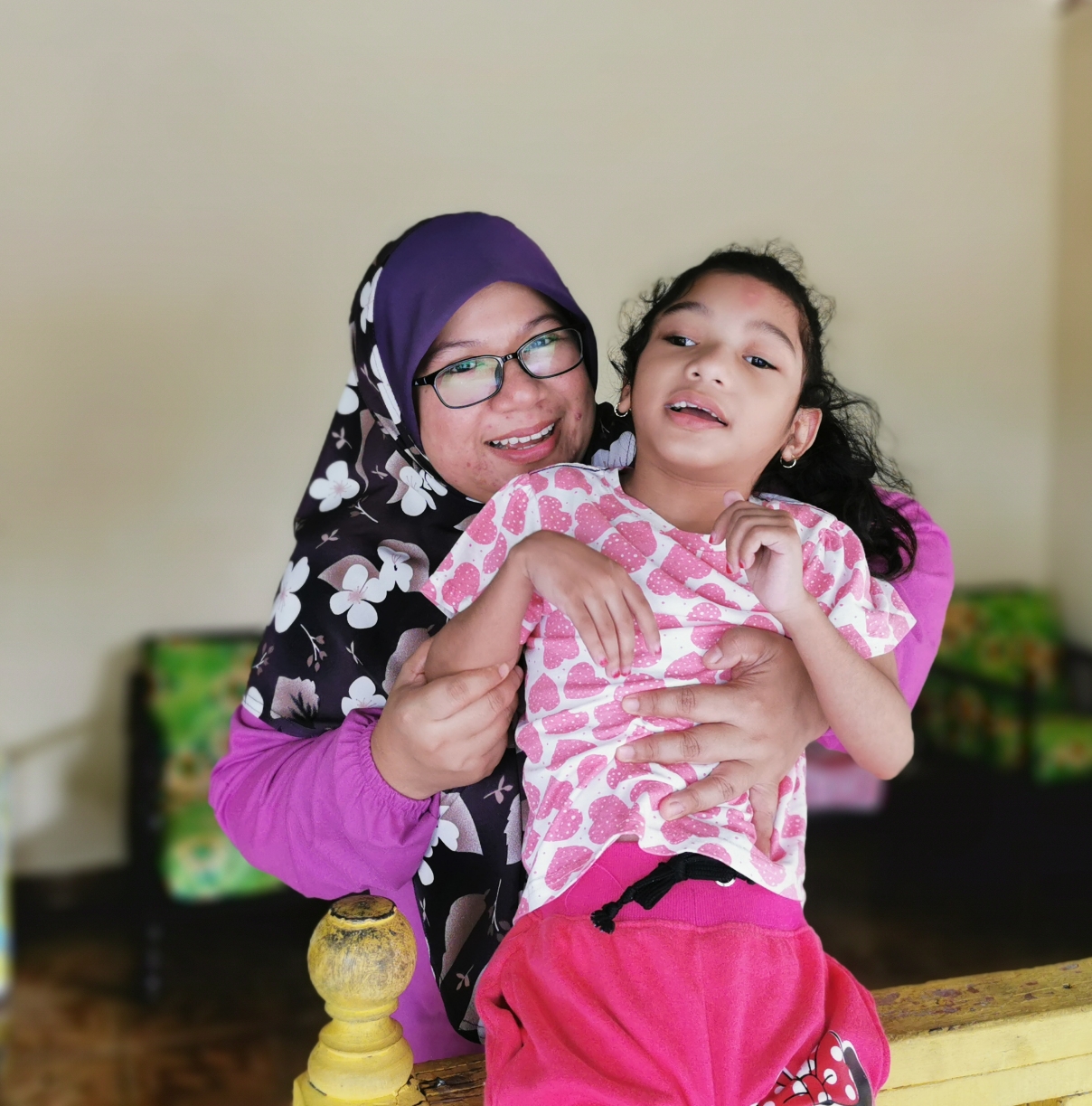 Miliki Anak Celebral Palsy Tidak Halang Suri Rumah Jadi Agen Kosmetik