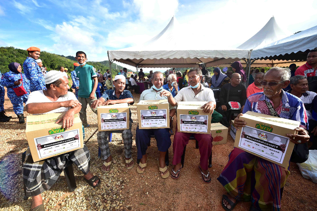 Penduduk Pulau Redang Terima Sumbangan Musaadah COVID-19