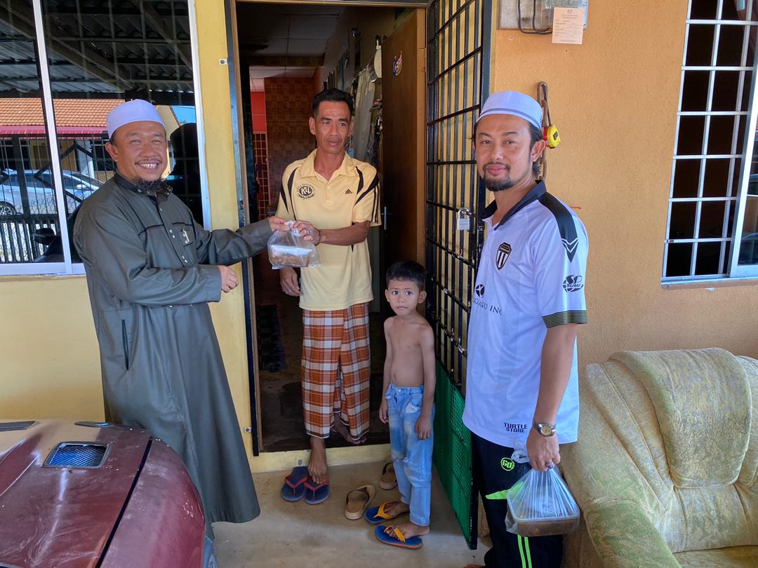 400 Buah Rumah Diagih Singgang Daging