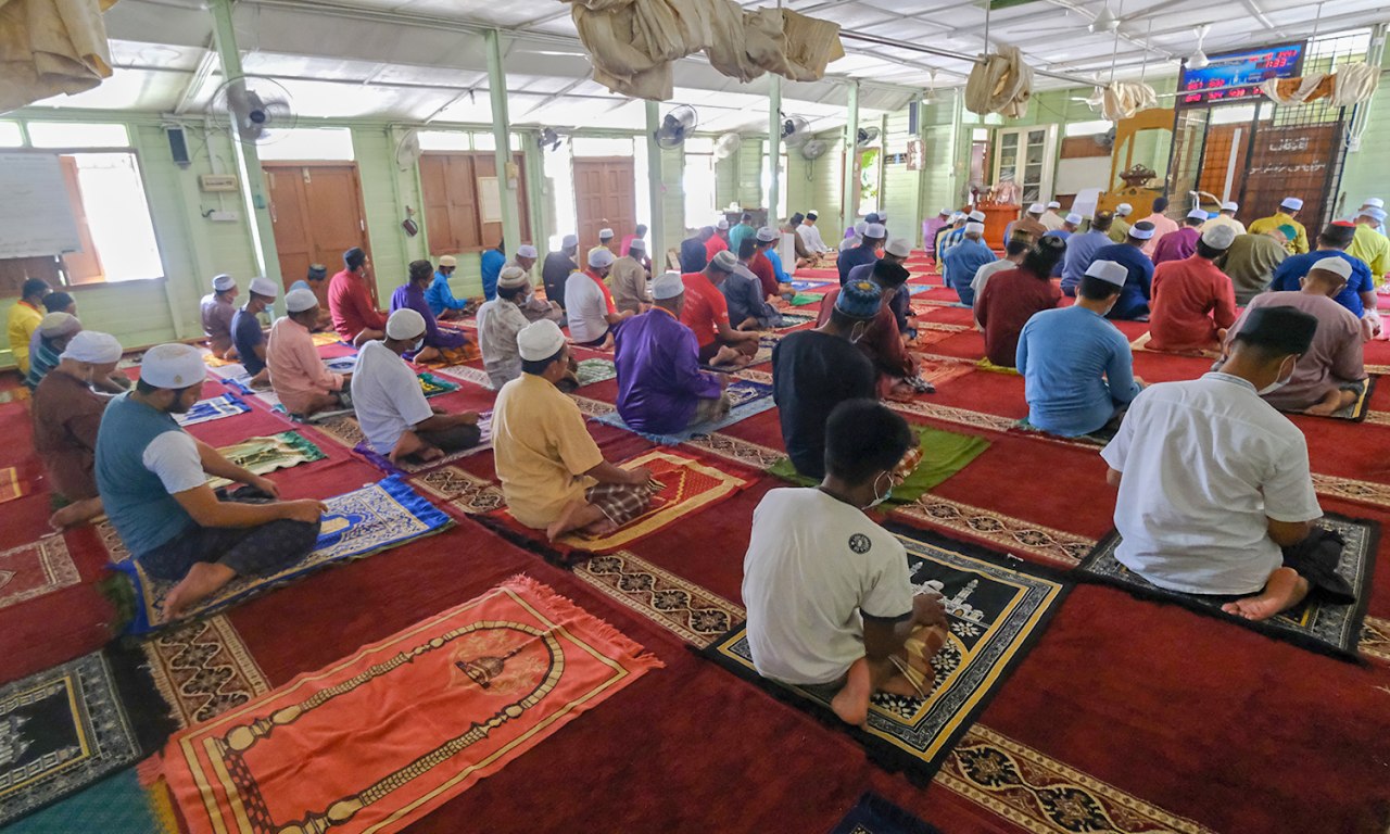 COVID-19 : Jemaah Positif, Masjid Paya Resak Ditutup