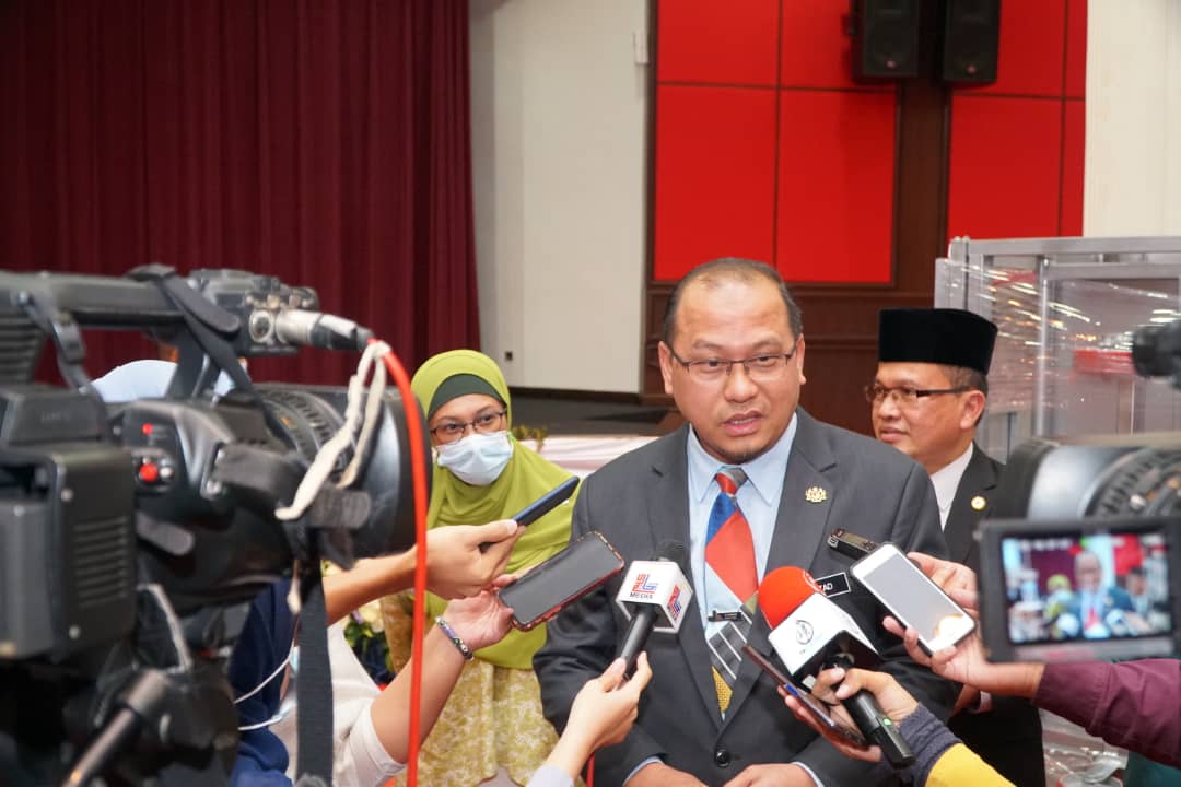 Anwar Sudah Tidak Releven, Wajar Berundur