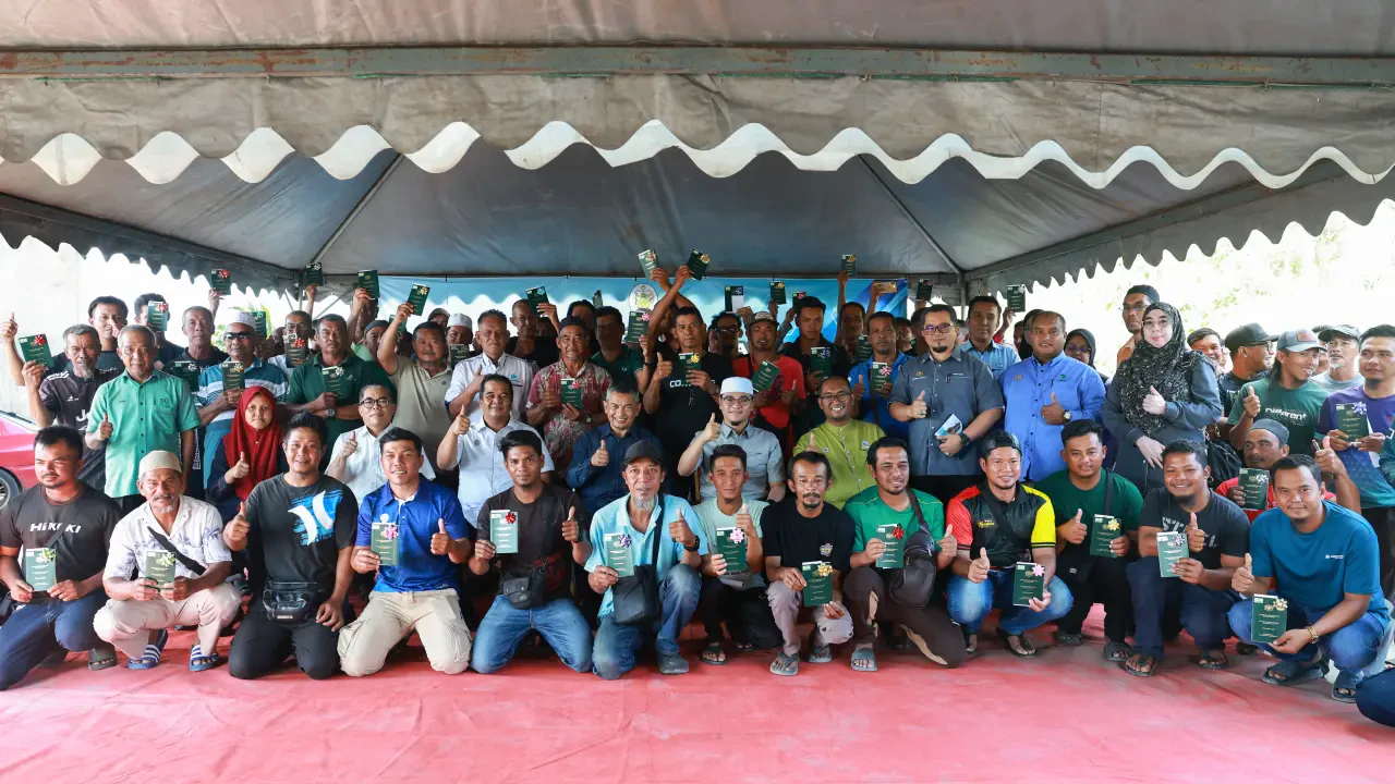 Terengganu Lulus Lesen Sampan Tertinggi, Kebajikan Lebih 1,000 Nelayan Kini Terbela