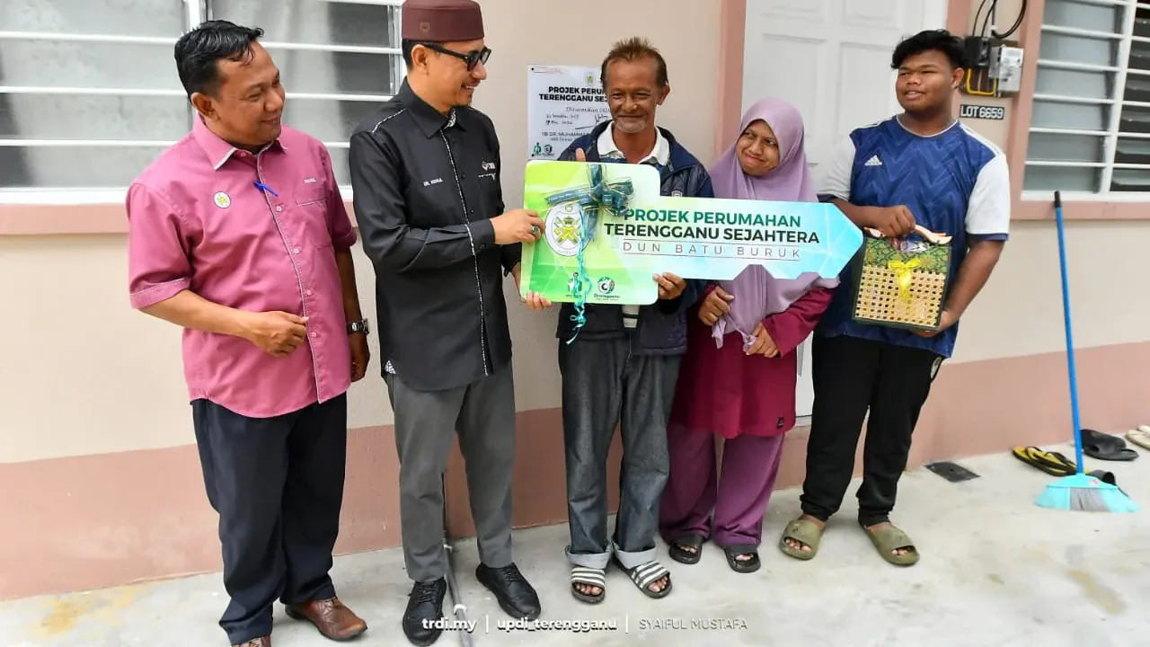 'Syukur, Rumah Usang Berganti Baru Menjelang Hari Raya' - Pak Amer