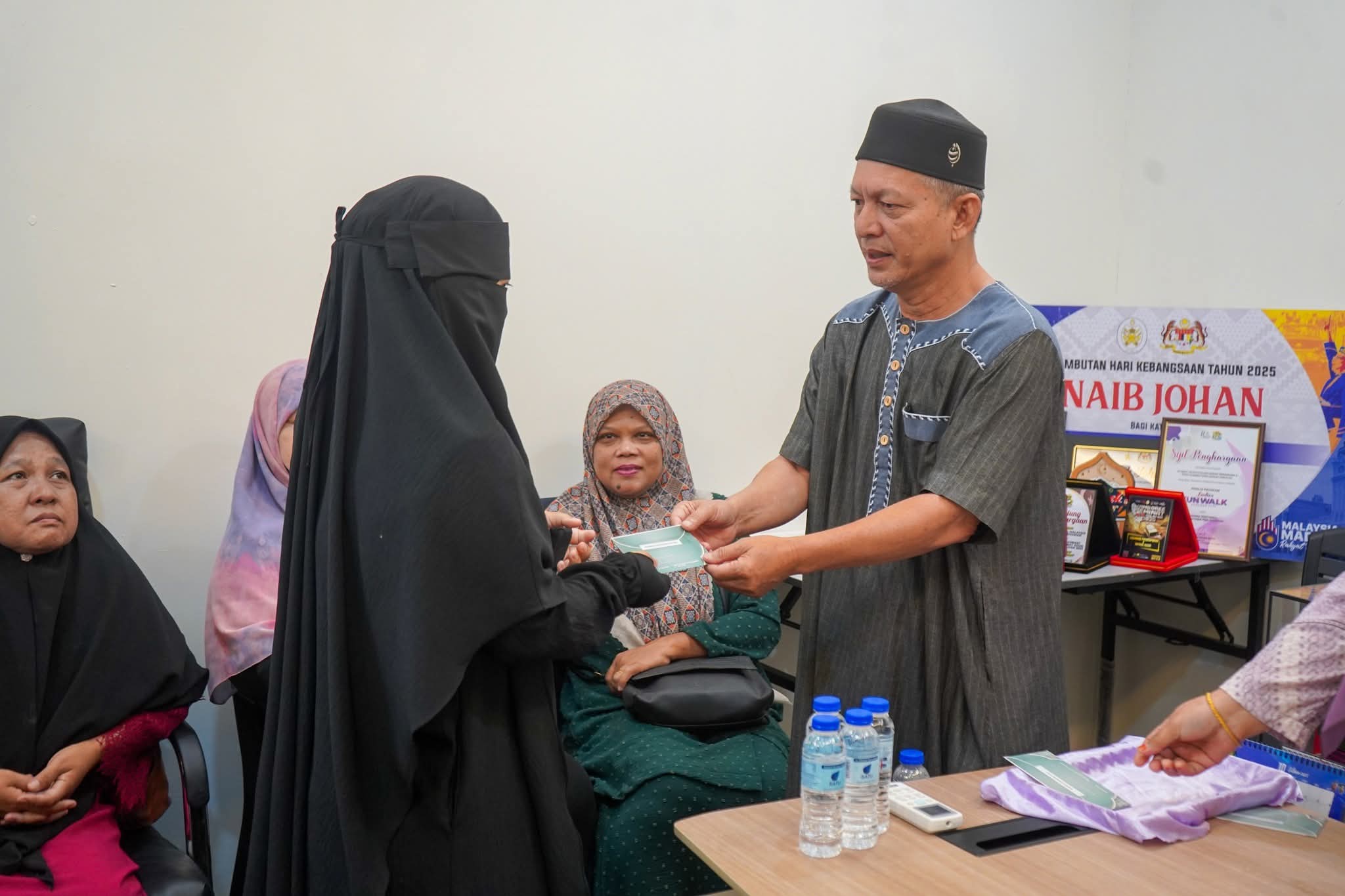 Program Sumbangan IPTA DUN Kijal Raikan 40 Pelajar Berjaya