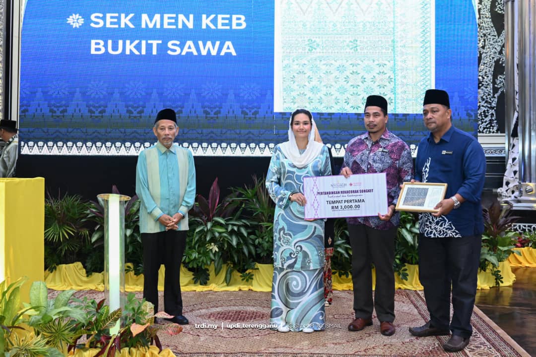 SMK Bukit Sawa Juara Pertandingan Rekacorak YTNZ, Bawa Pulang RM3,000