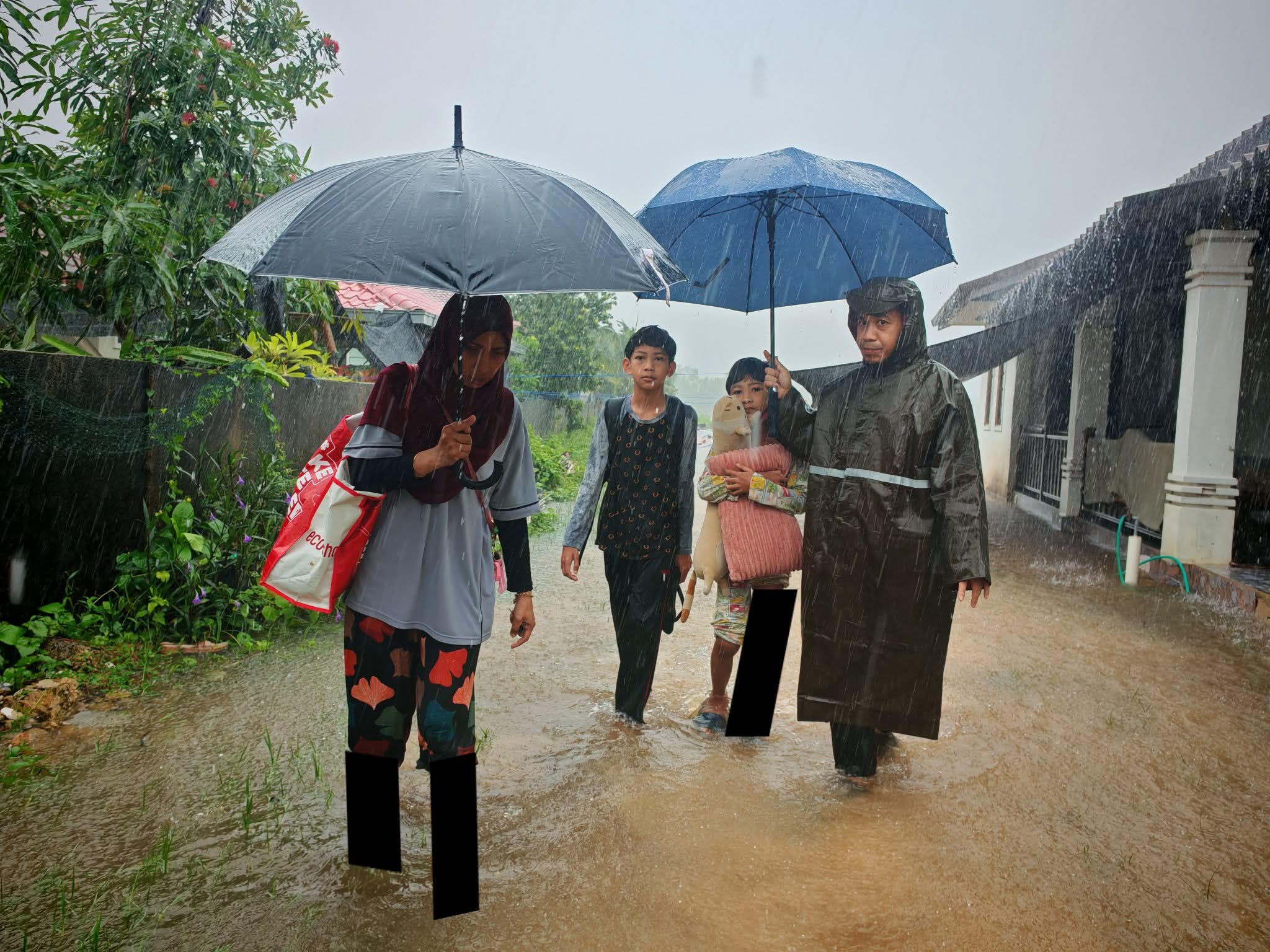 Situasi Banjir Batu Rakit Semakin Buruk, PPS Dibuka