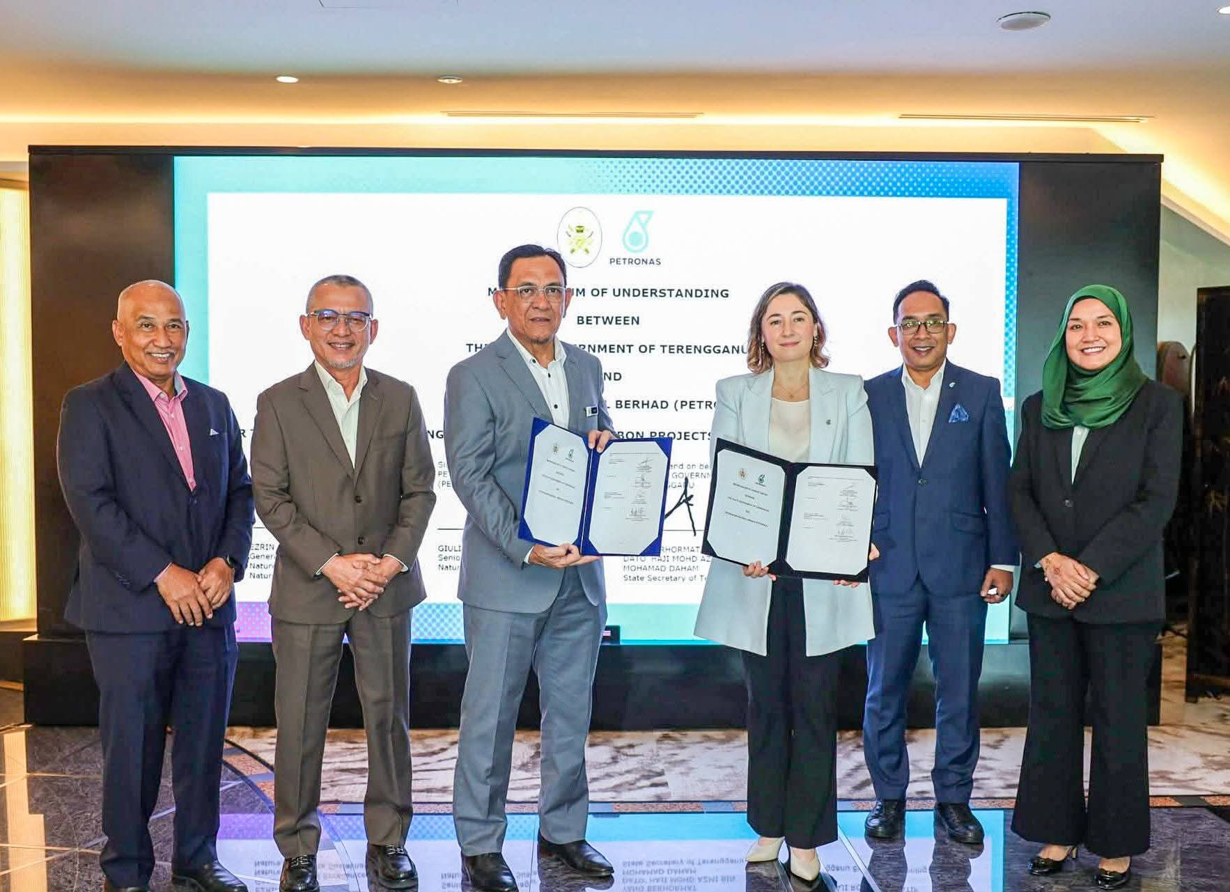 Terengganu–PETRONAS Meterai MoU Teroka Projek Karbon Berasaskan NbS