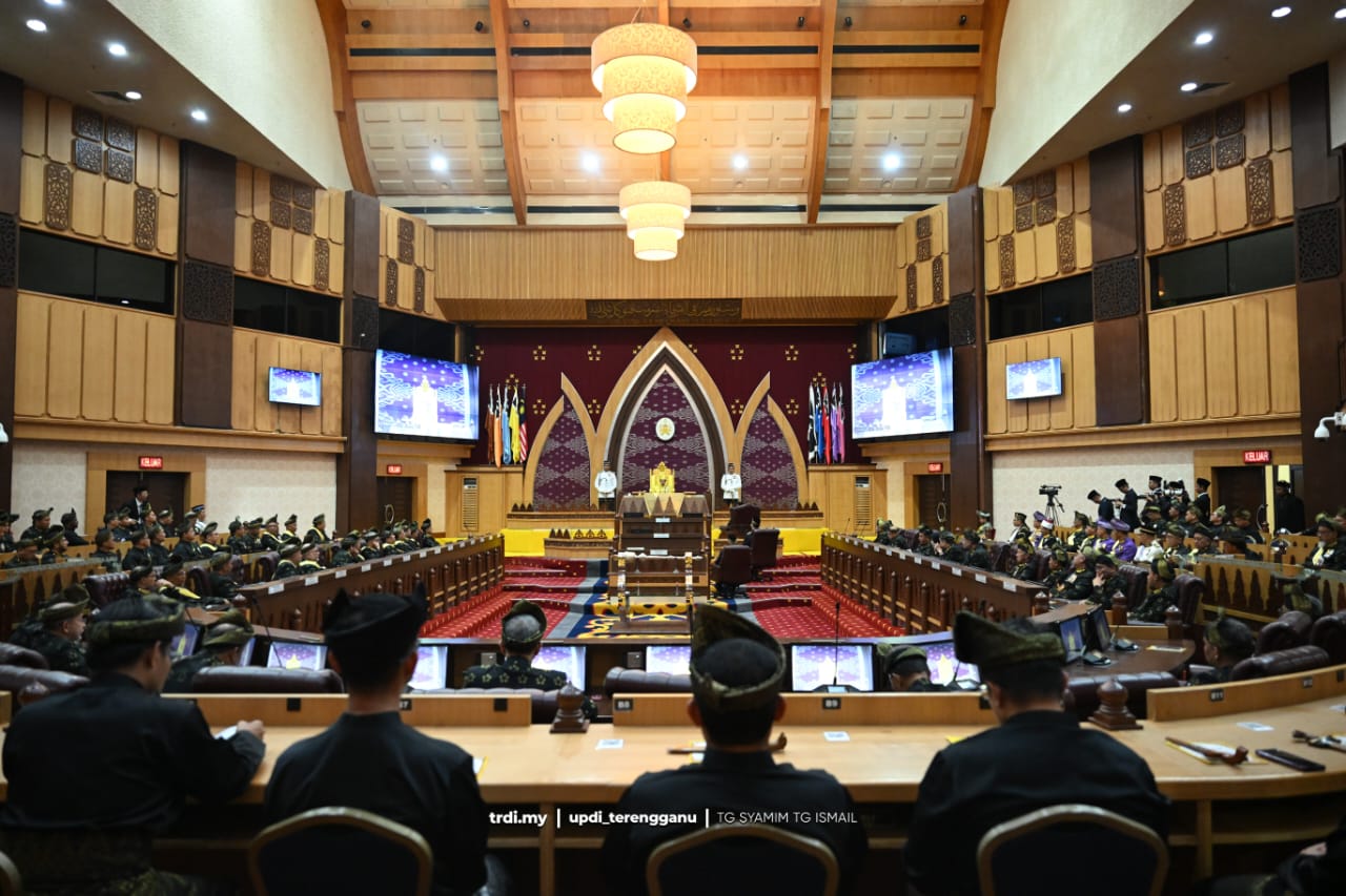 Keberangkatan Pemangku Raja Perkukuh Martabat DUN Terengganu