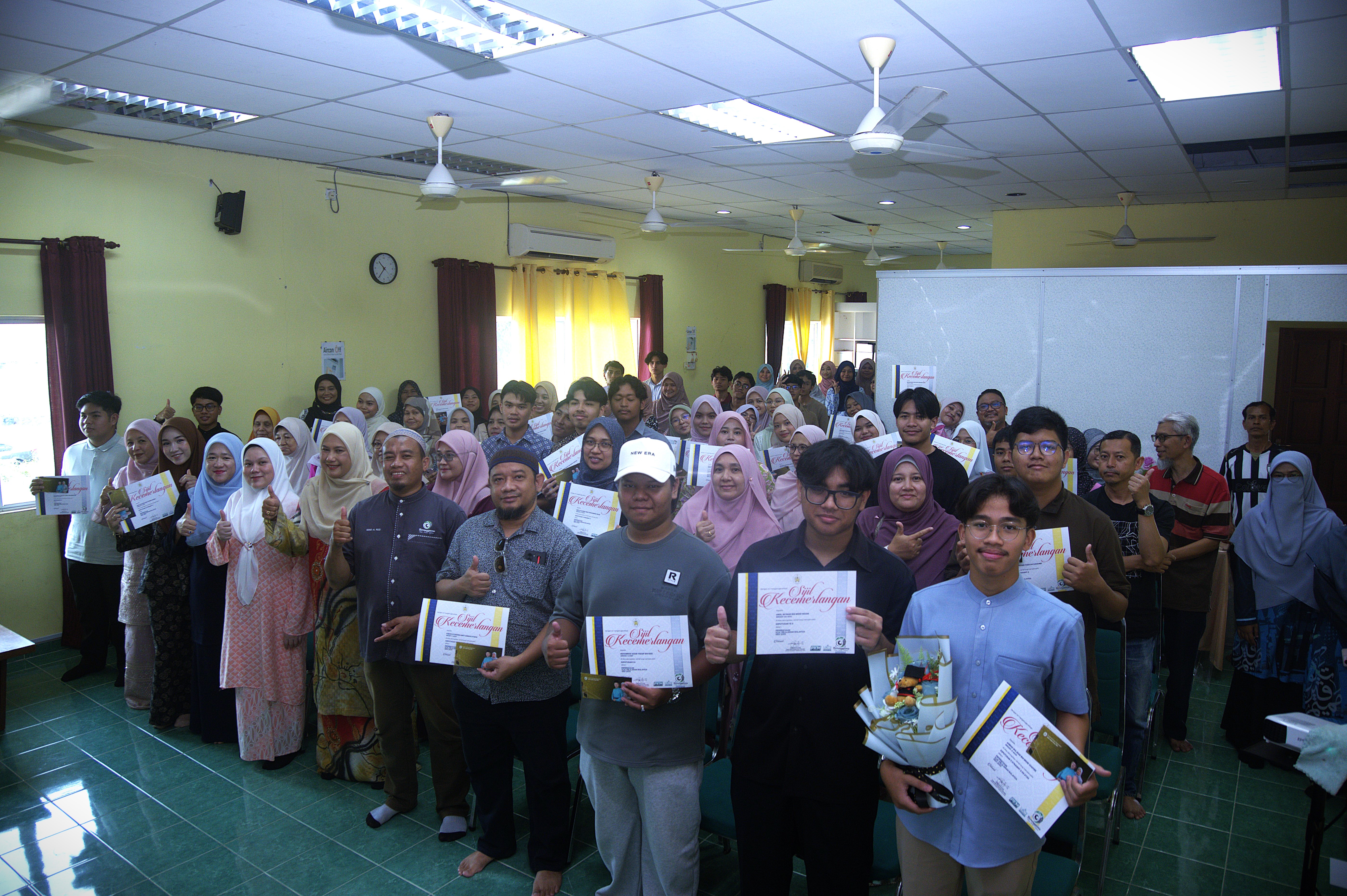 Bawa Buku Nota, Fokus Dalam Kelas Kunci Cemerlang SPM