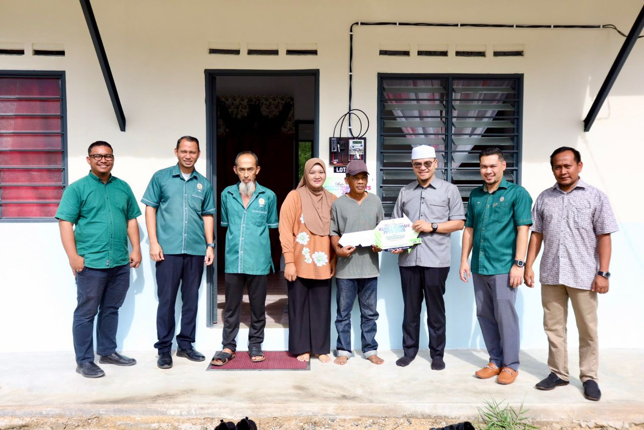 Hasrat 26 Tahun Akhirnya Tercapai, Keluarga Kini Diami Rumah Sendiri