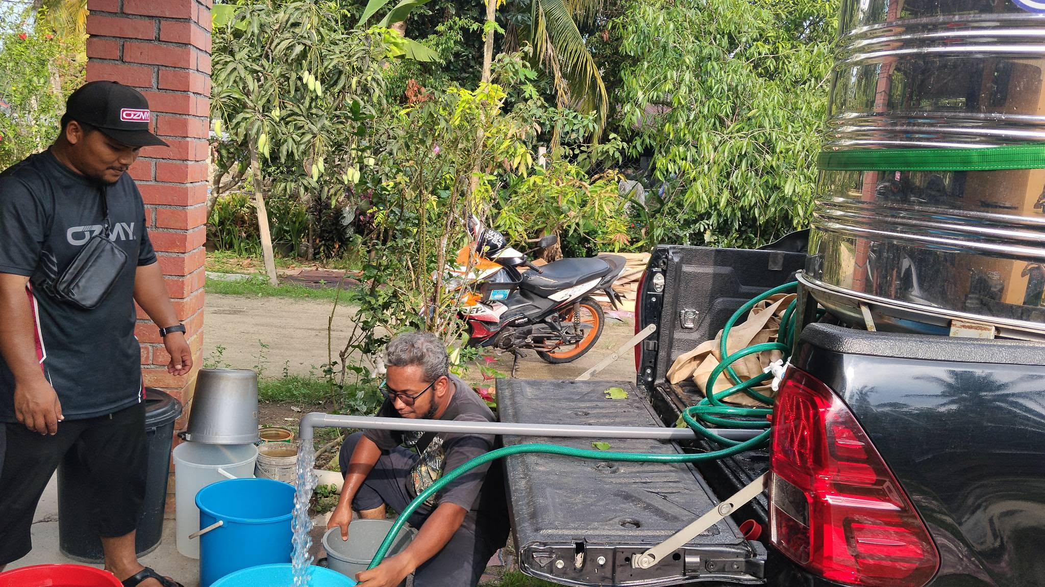 JPKK Kampung Banggol Bantu Penduduk Terjejas Krisis Bekalan Air   